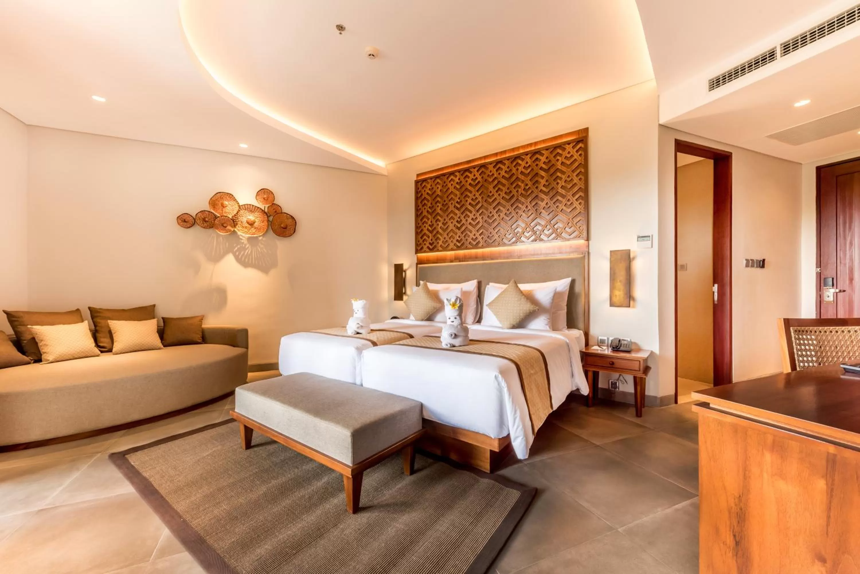 Photo of the whole room, Bed in tanadewa Resort Ubud Bali by Cross Collection