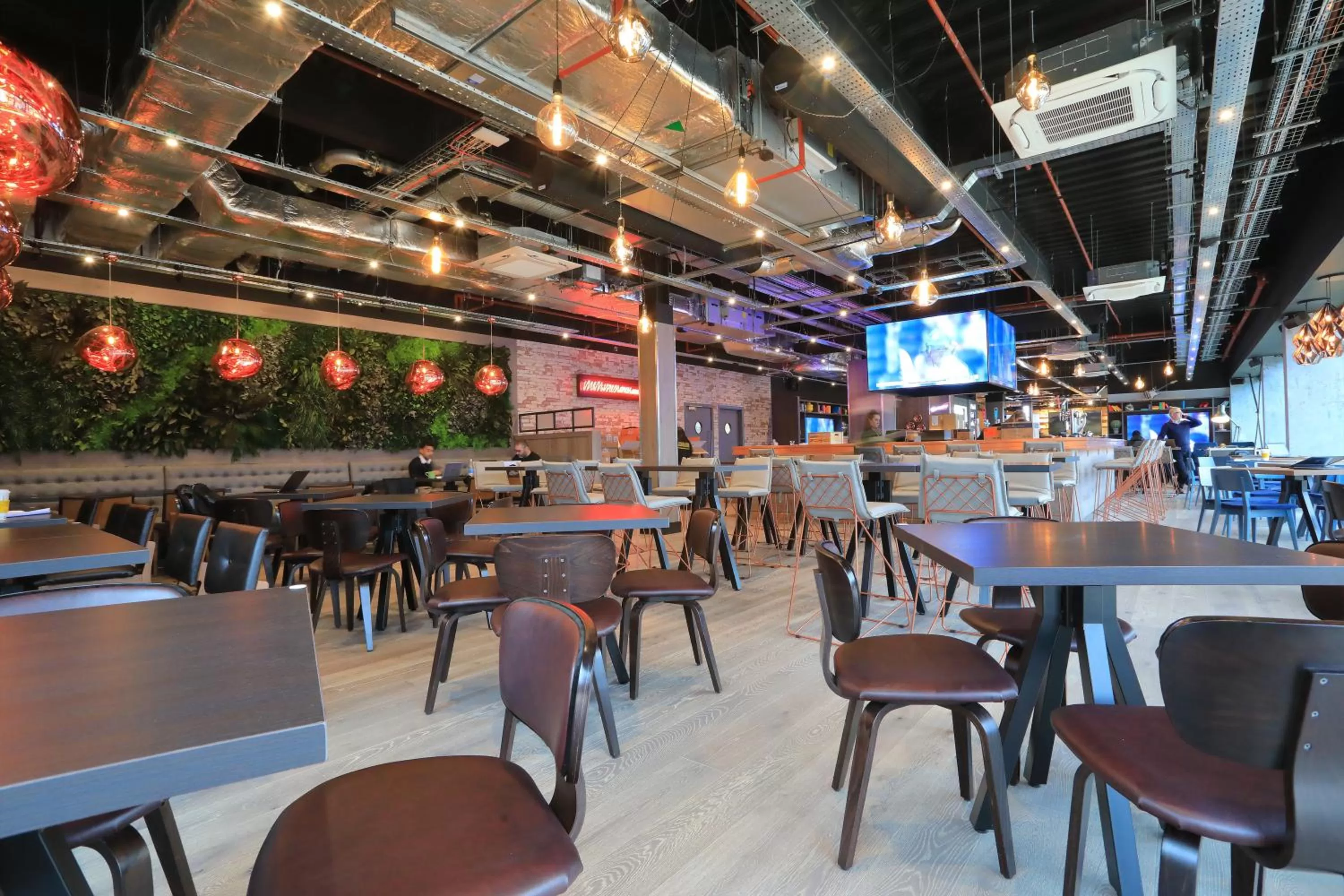 Restaurant/places to eat in Village Hotel Southampton Eastleigh