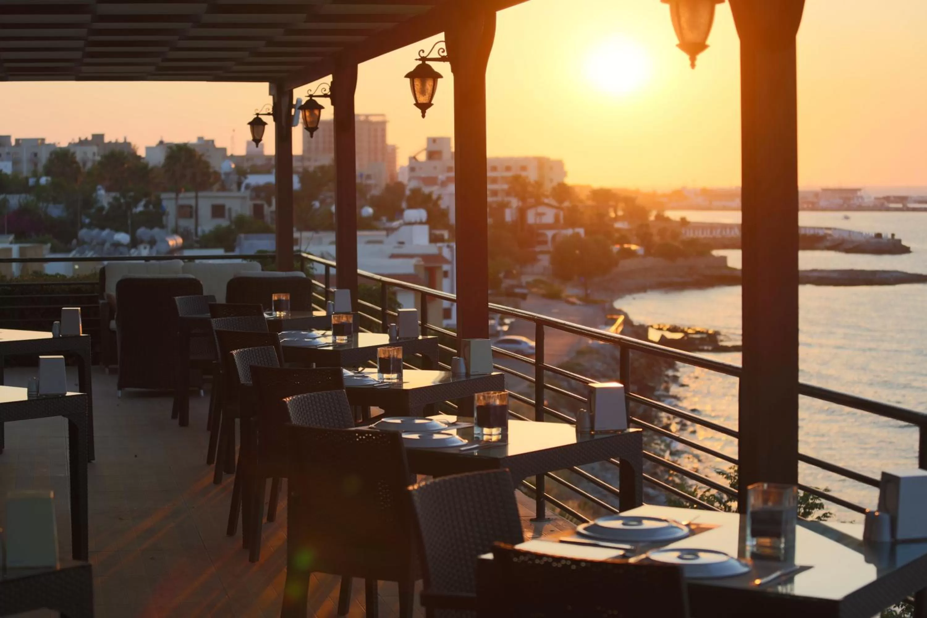 Restaurant/places to eat in High Life