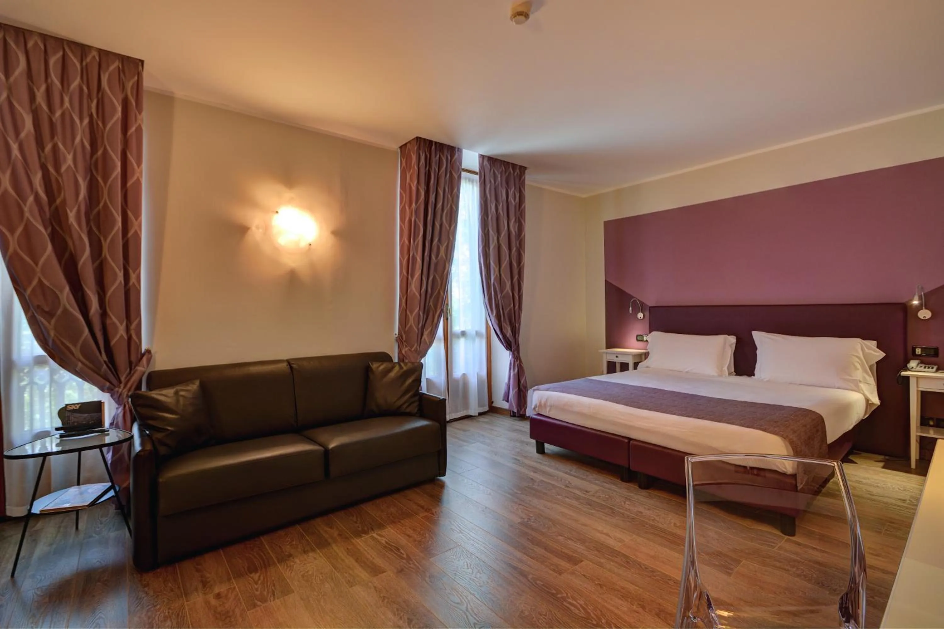 Photo of the whole room, Bed in Best Western Hotel Genio