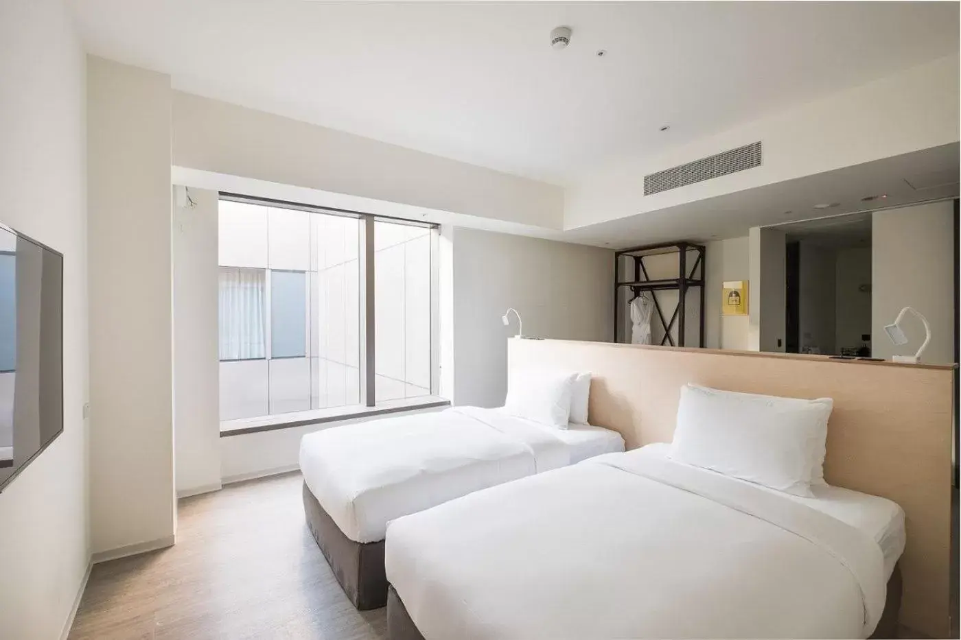 Large Twin Room in amba Taipei Songshan Large Twin Room in amba Taipei Songshan