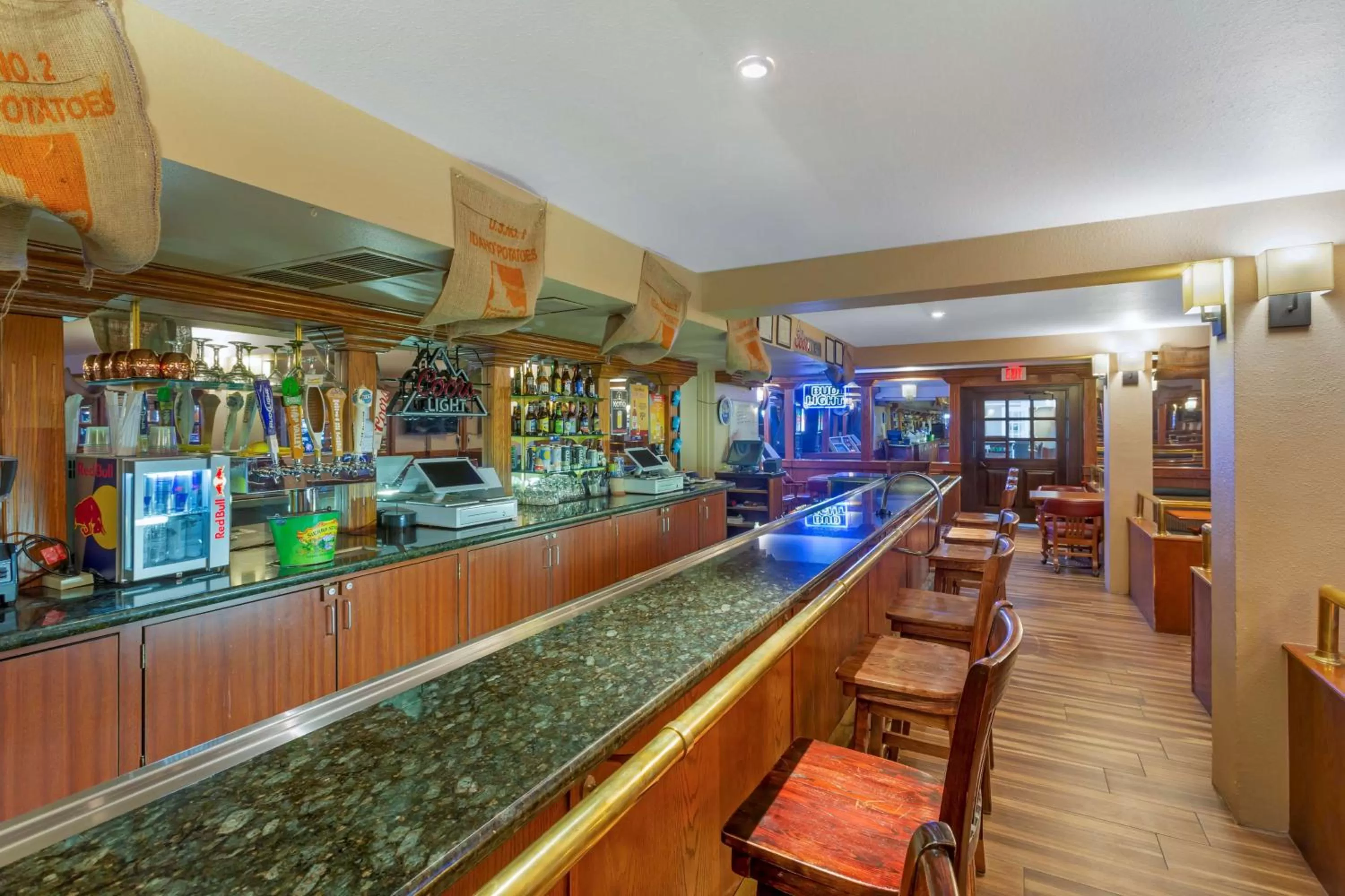 Lounge or bar in Best Western Plus Burley Inn & Convention Center