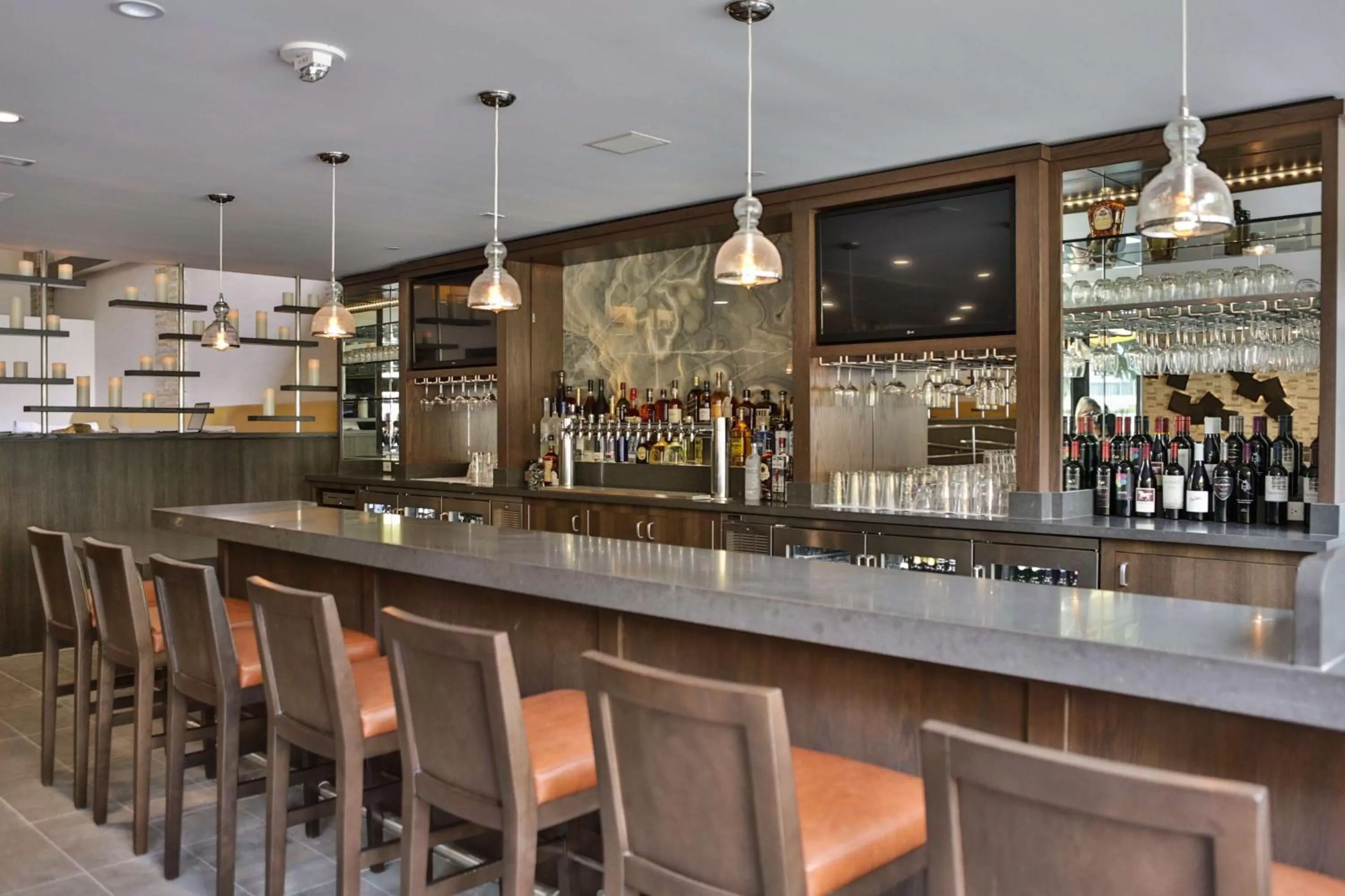 Lounge or bar in Doubletree by Hilton Los Angeles Downtown