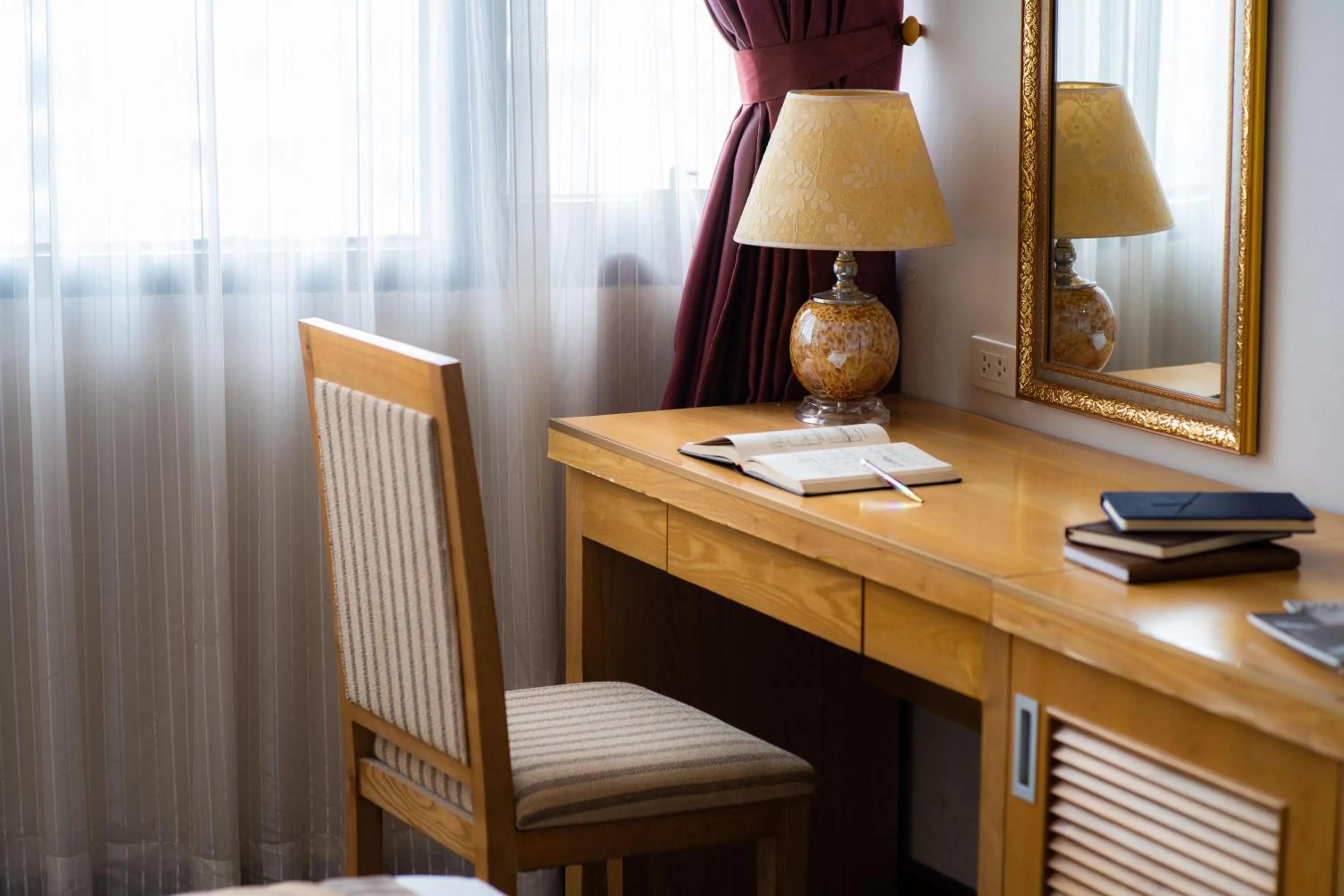 hair dresser in Riverside Hanoi Hotel