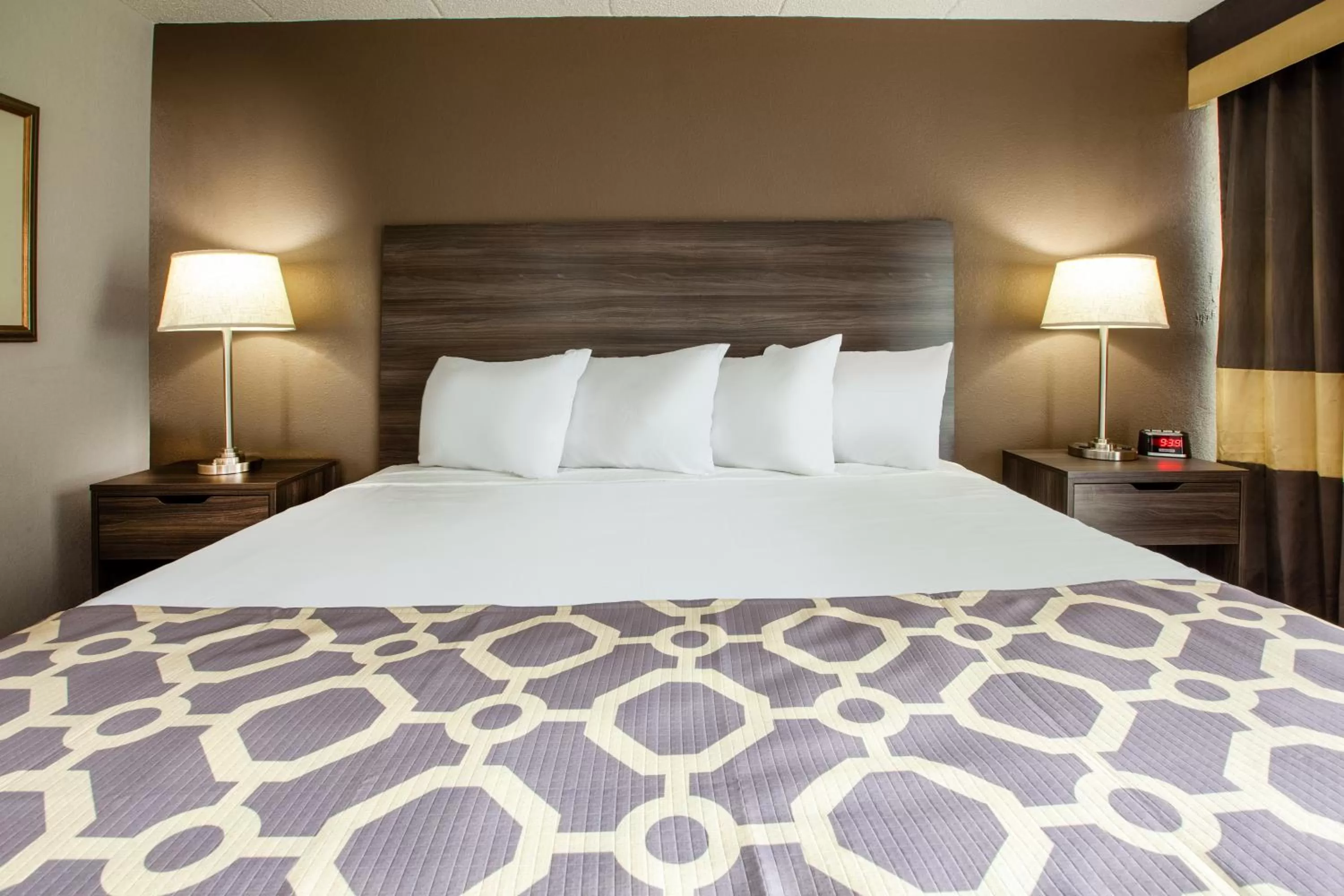 Bed in Baymont by Wyndham Northwood