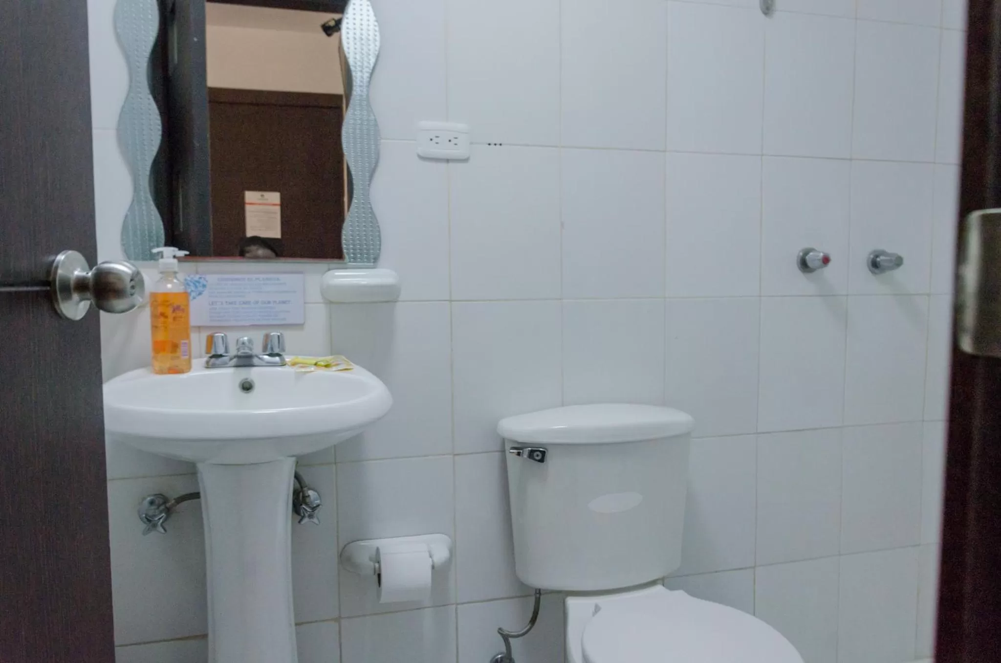 Bathroom in Hotel Shalom