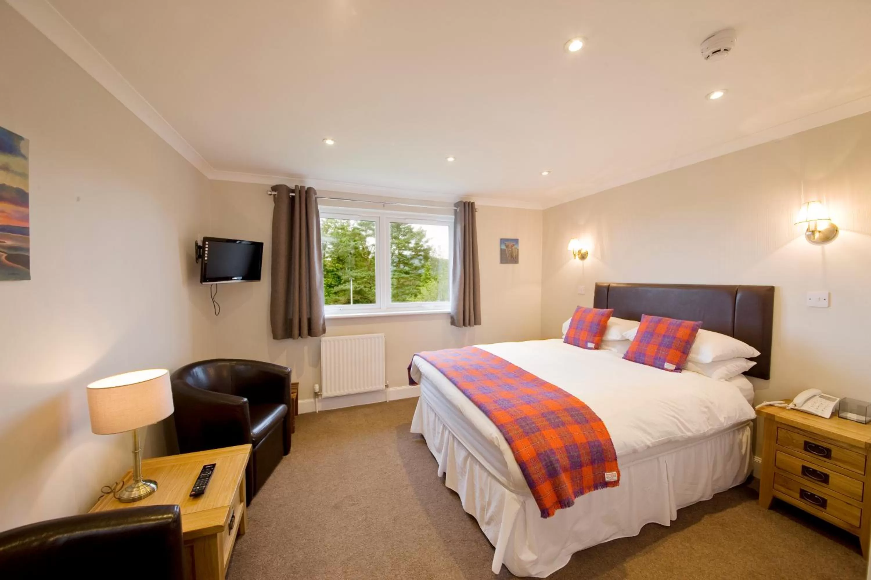 Bedroom, Bed in Falls of Lora Hotel