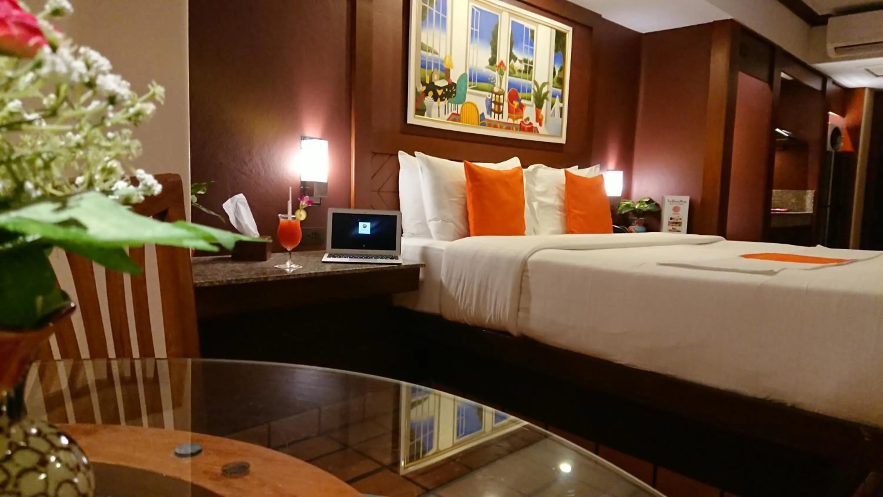 Photo of the whole room, Bed in Pacific Club Resort