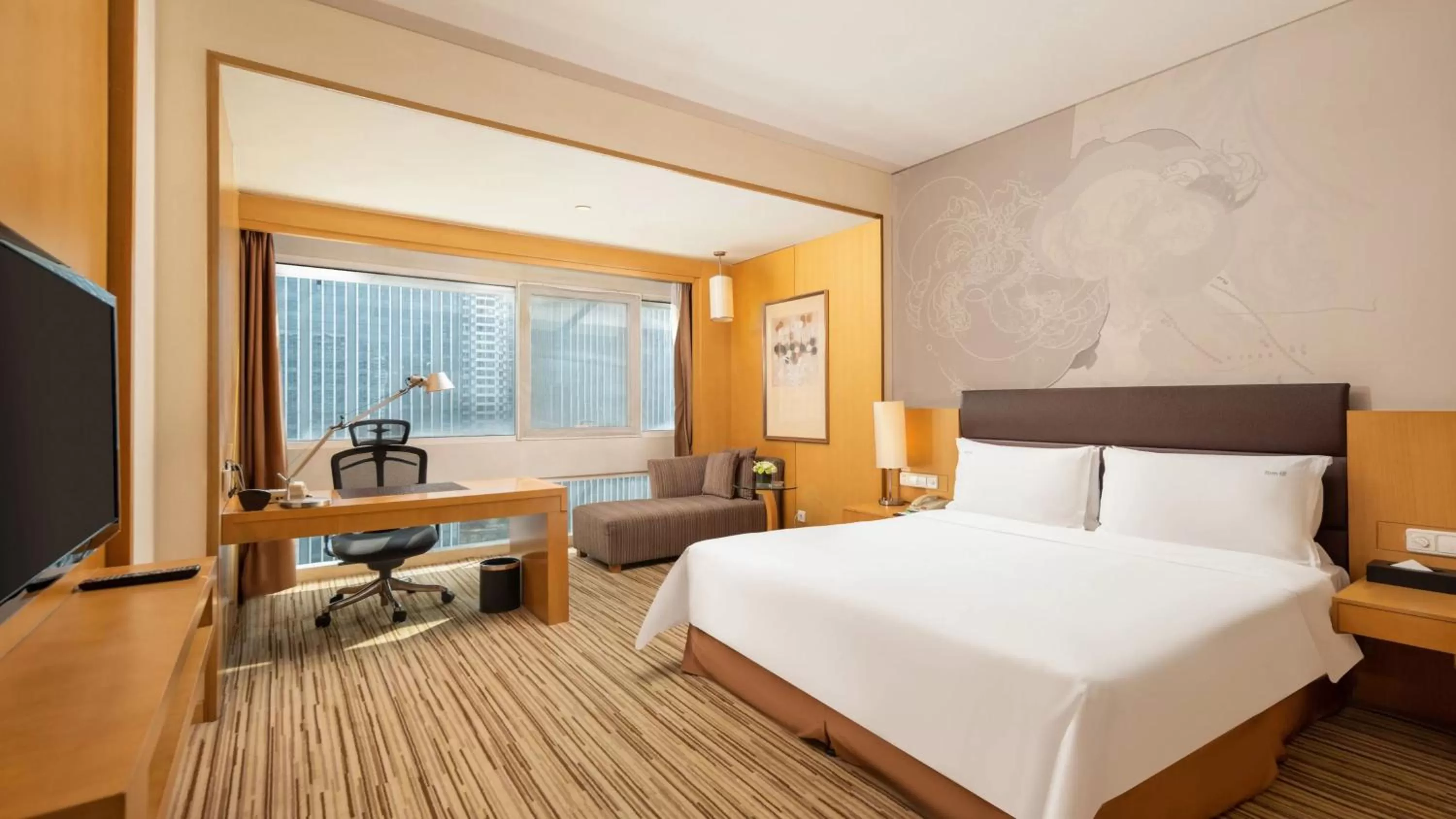 Photo of the whole room, Bed in Holiday Inn Shijiazhuang Central by IHG