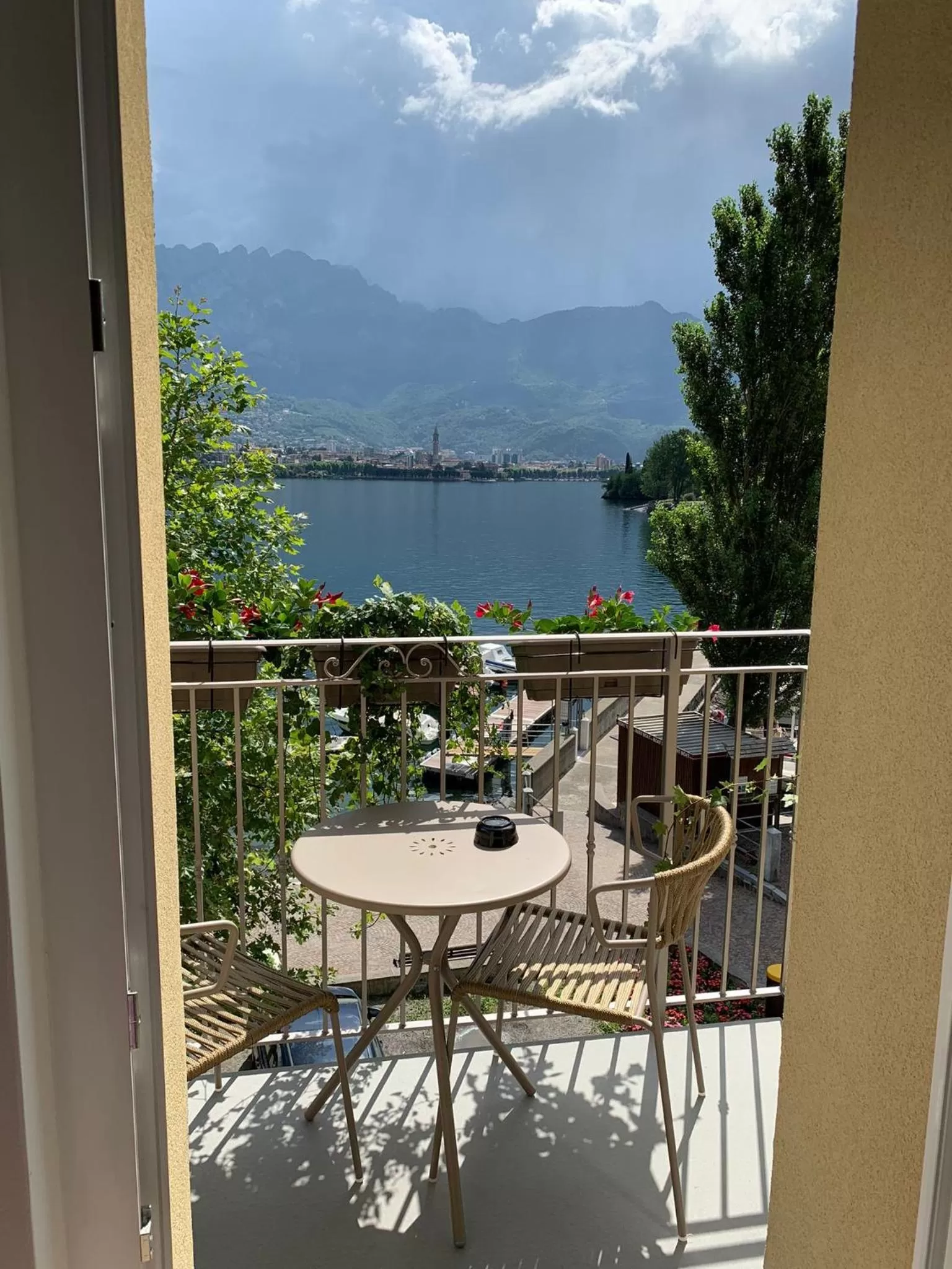 LUXURY SUITES ROCOPOM - Lake Front