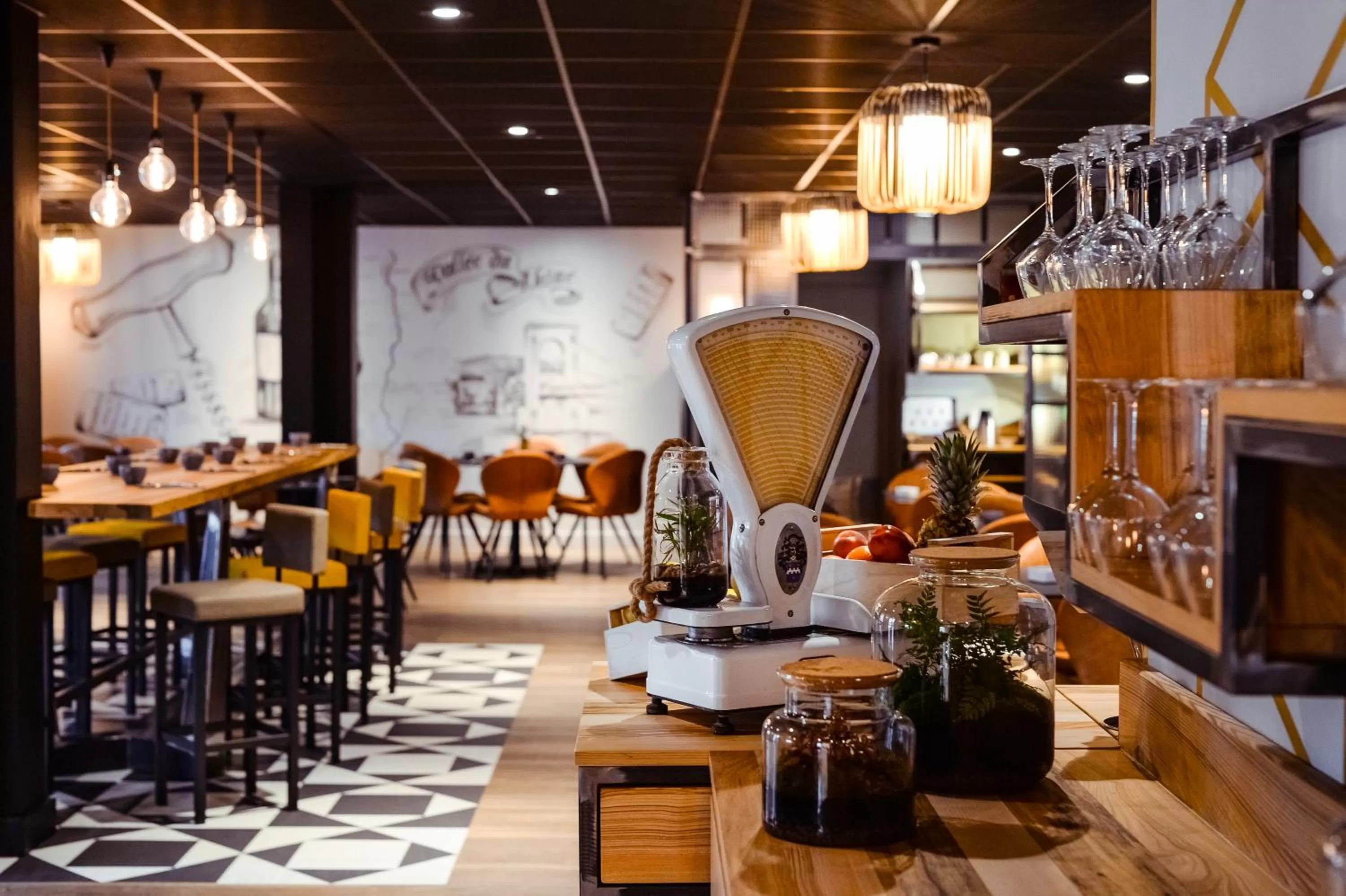 Restaurant/places to eat in Mercure Lyon Est Chaponnay