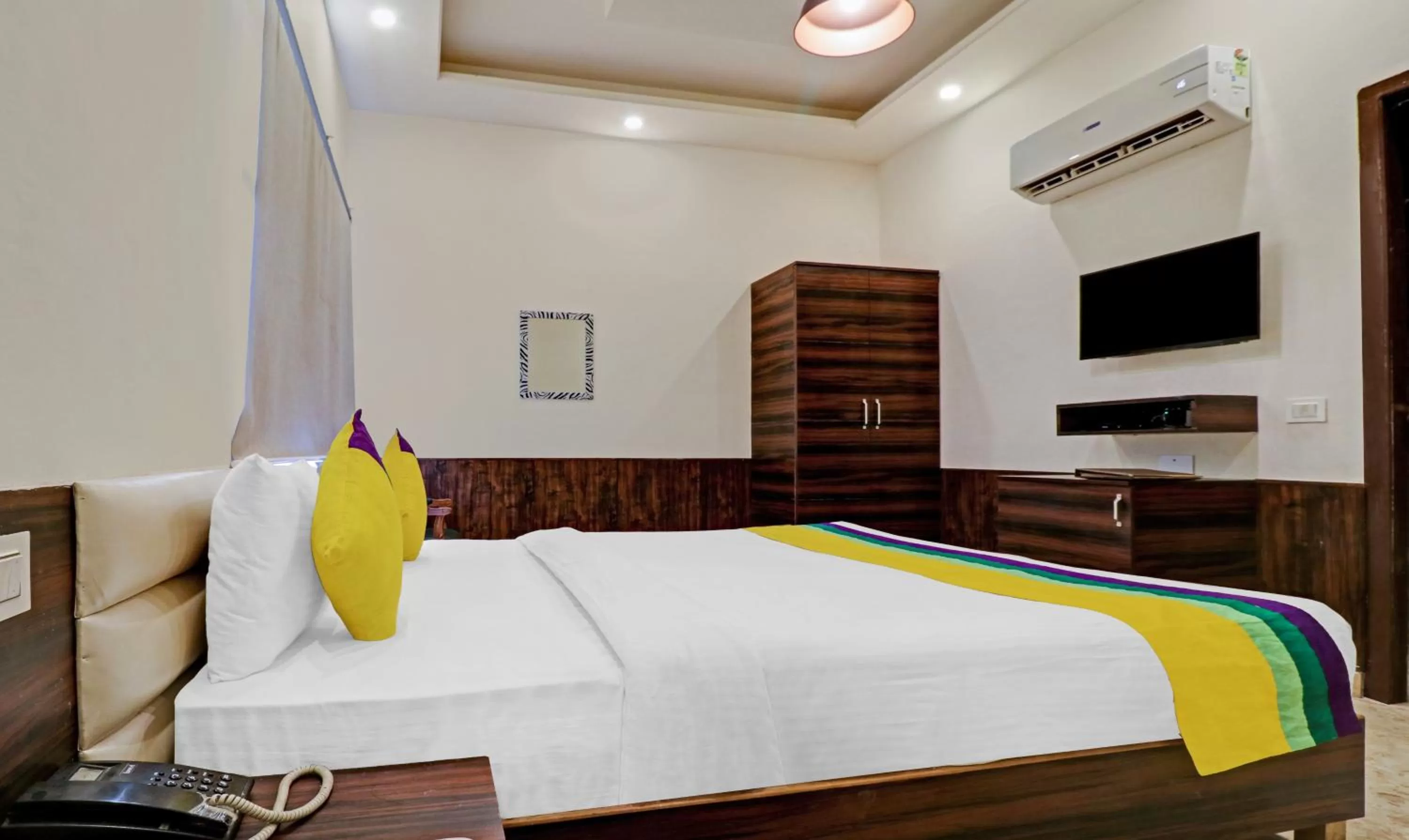 Bedroom, Bed in Itsy Hotels Jashan