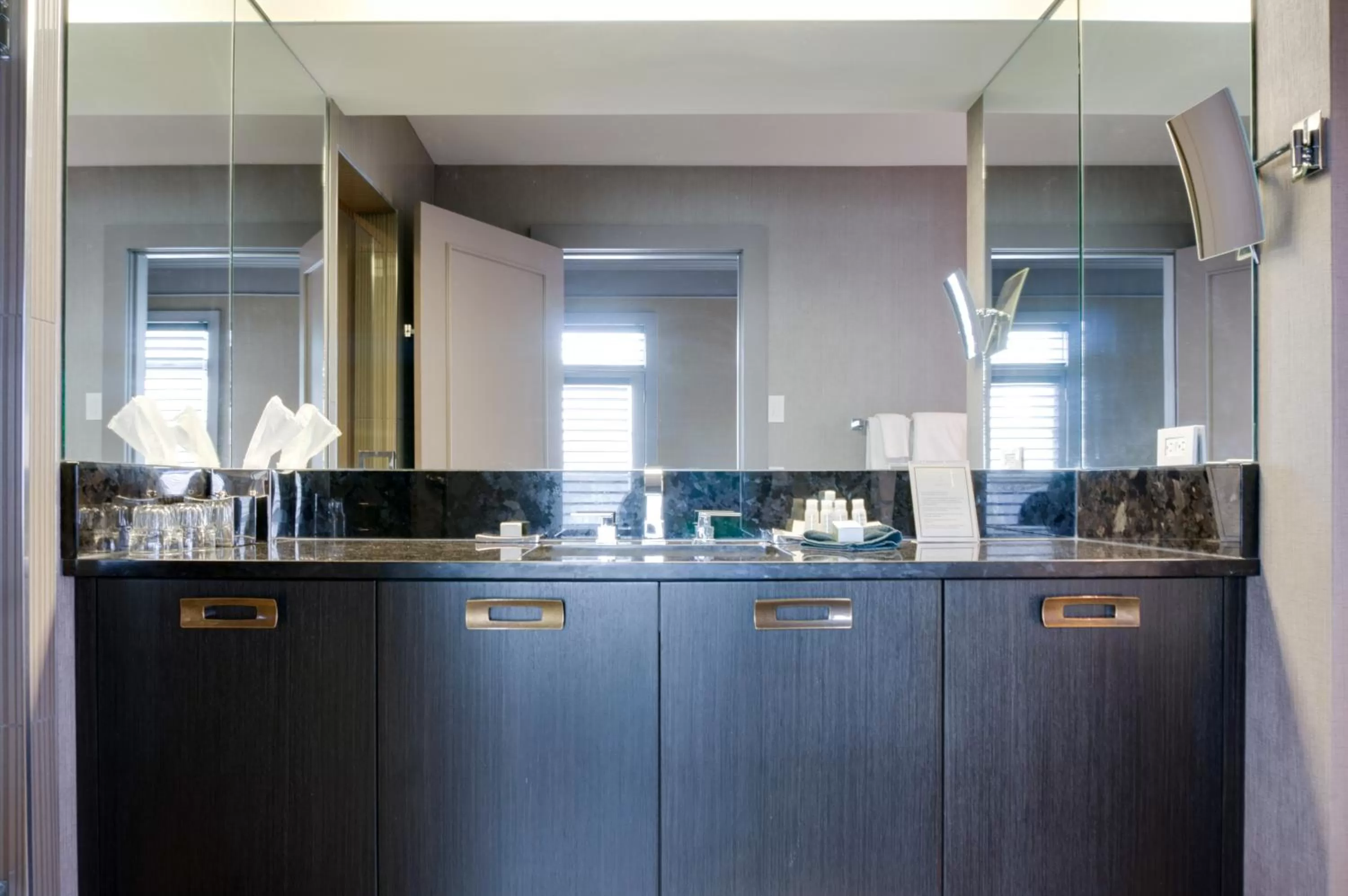 Bathroom in Hotel Arts Kensington