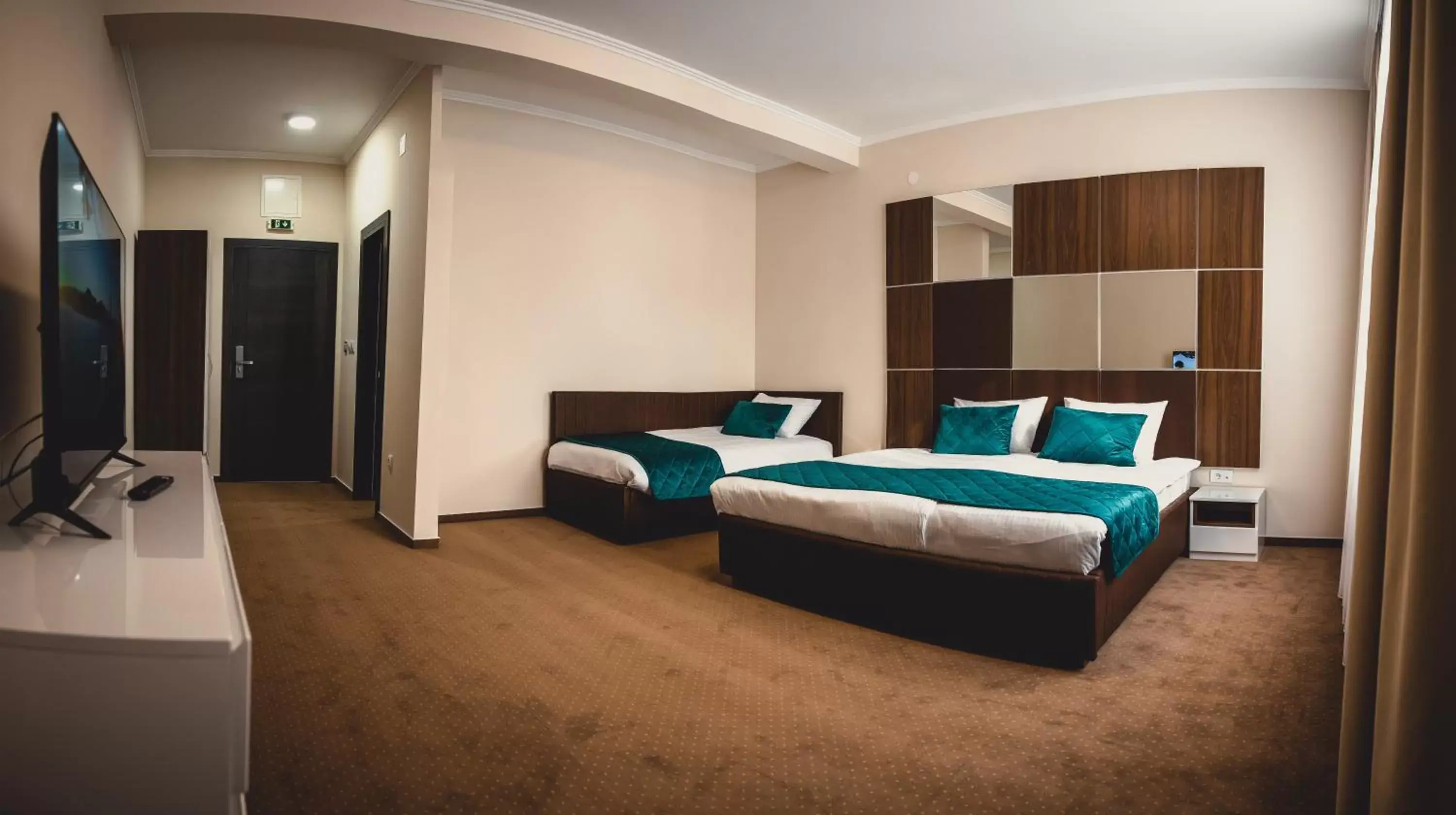 Comfort Triple Room in Hotel Brčko gas Bijeljina Comfort Triple Room in Hotel Brčko gas Bijeljina