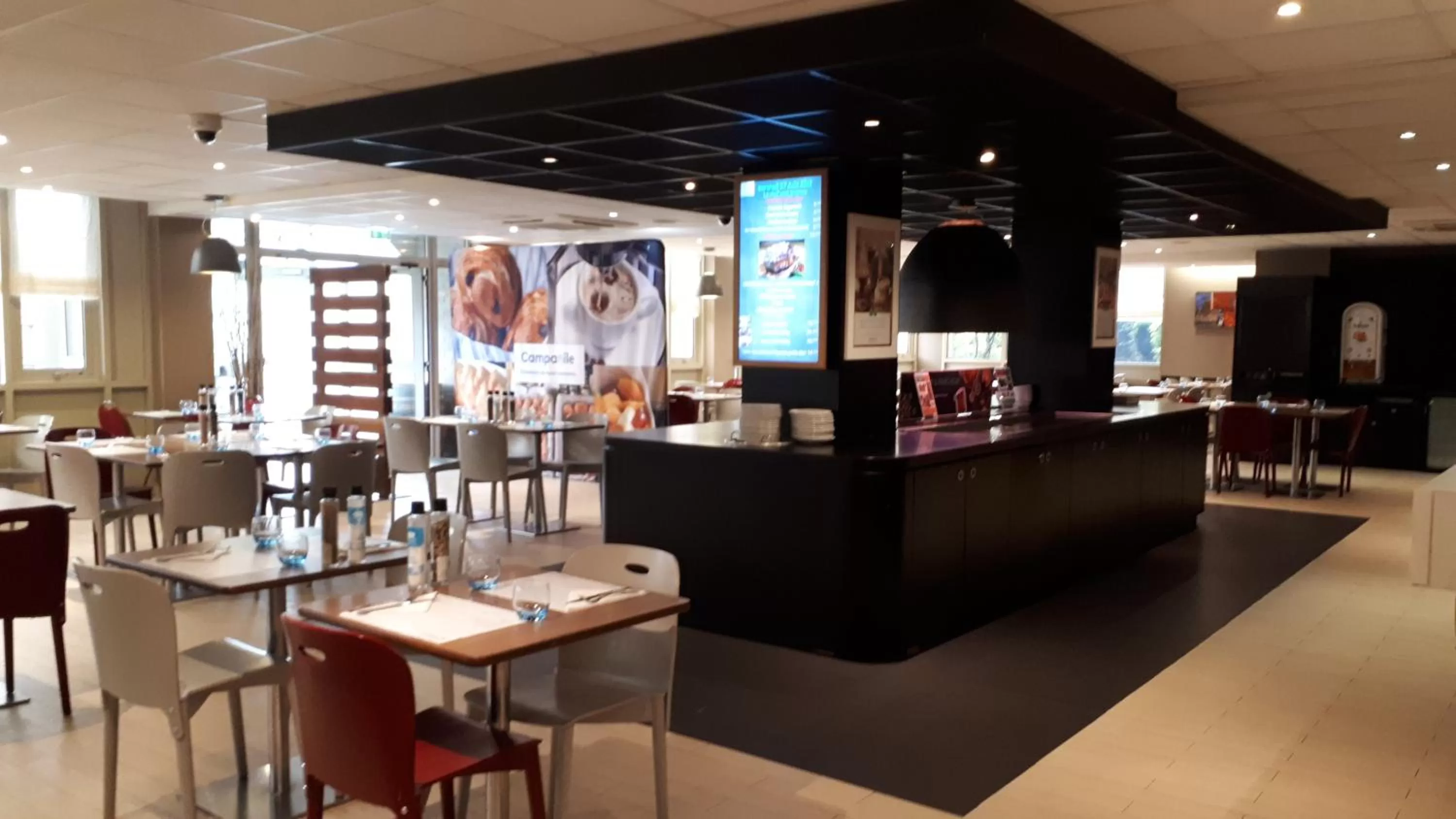Restaurant/places to eat in Campanile Marne-La-Vallée - Torcy
