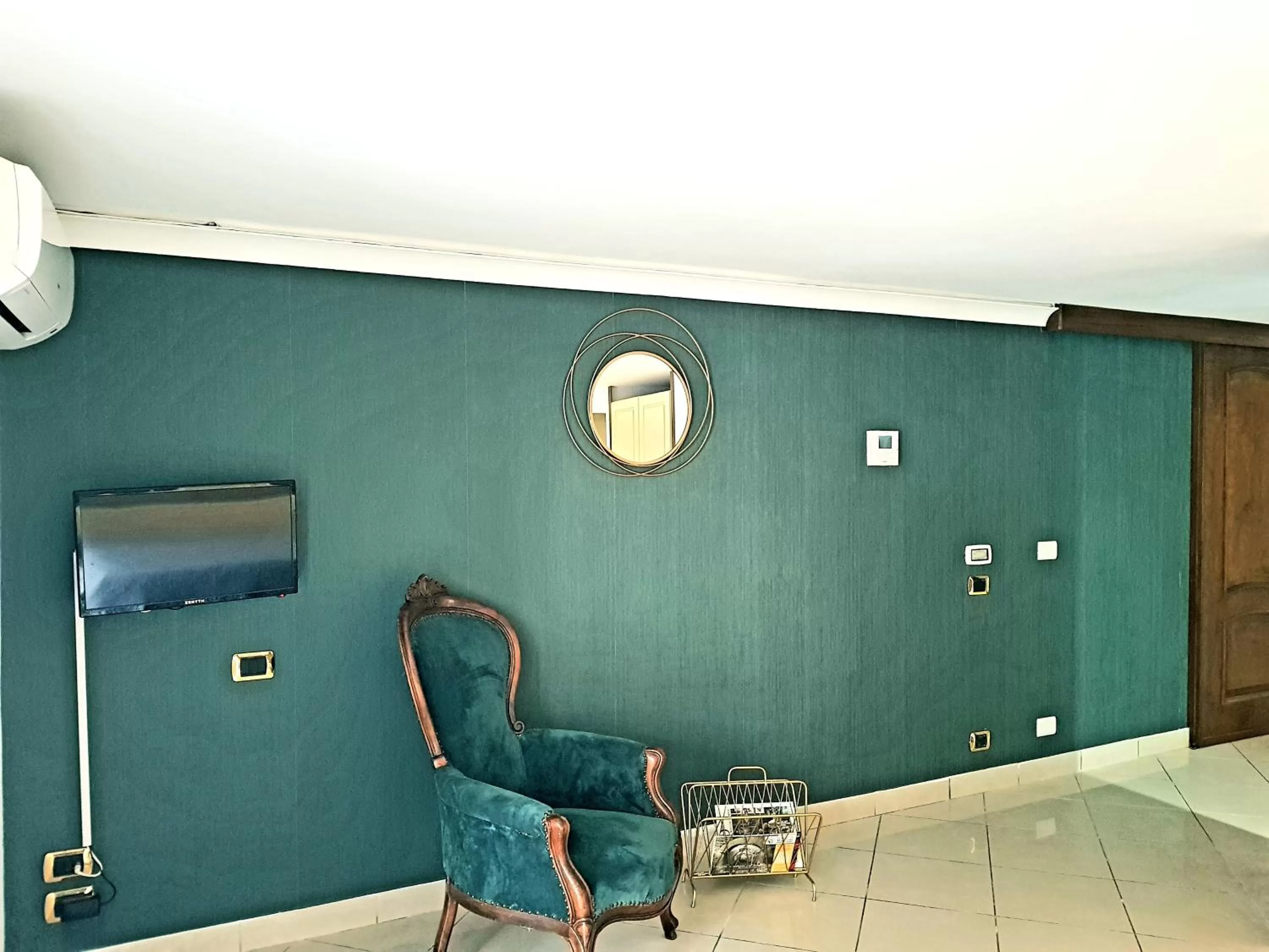 Decorative detail in Medina Central