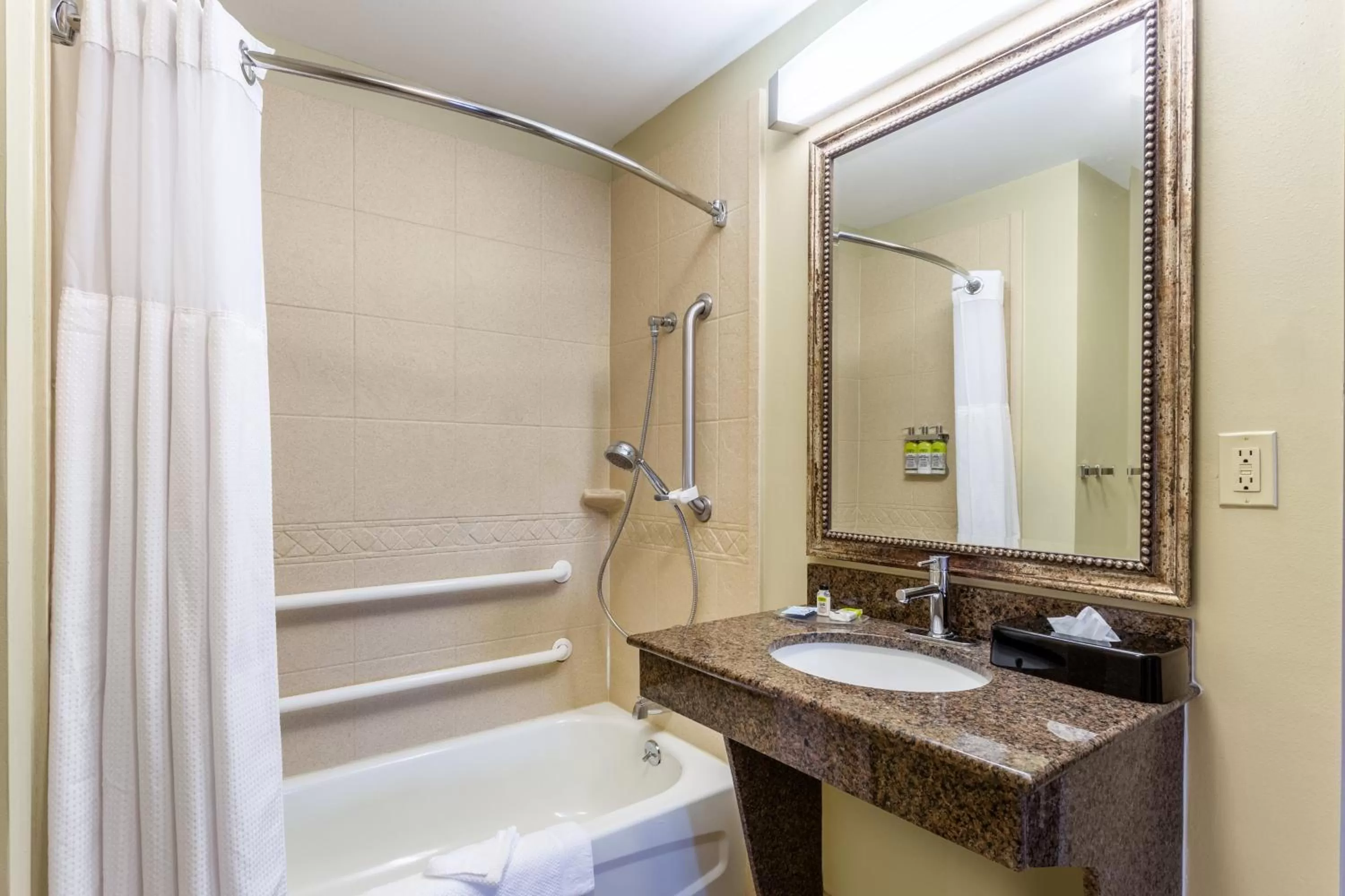 Bathroom in Staybridge Suites Davenport by IHG