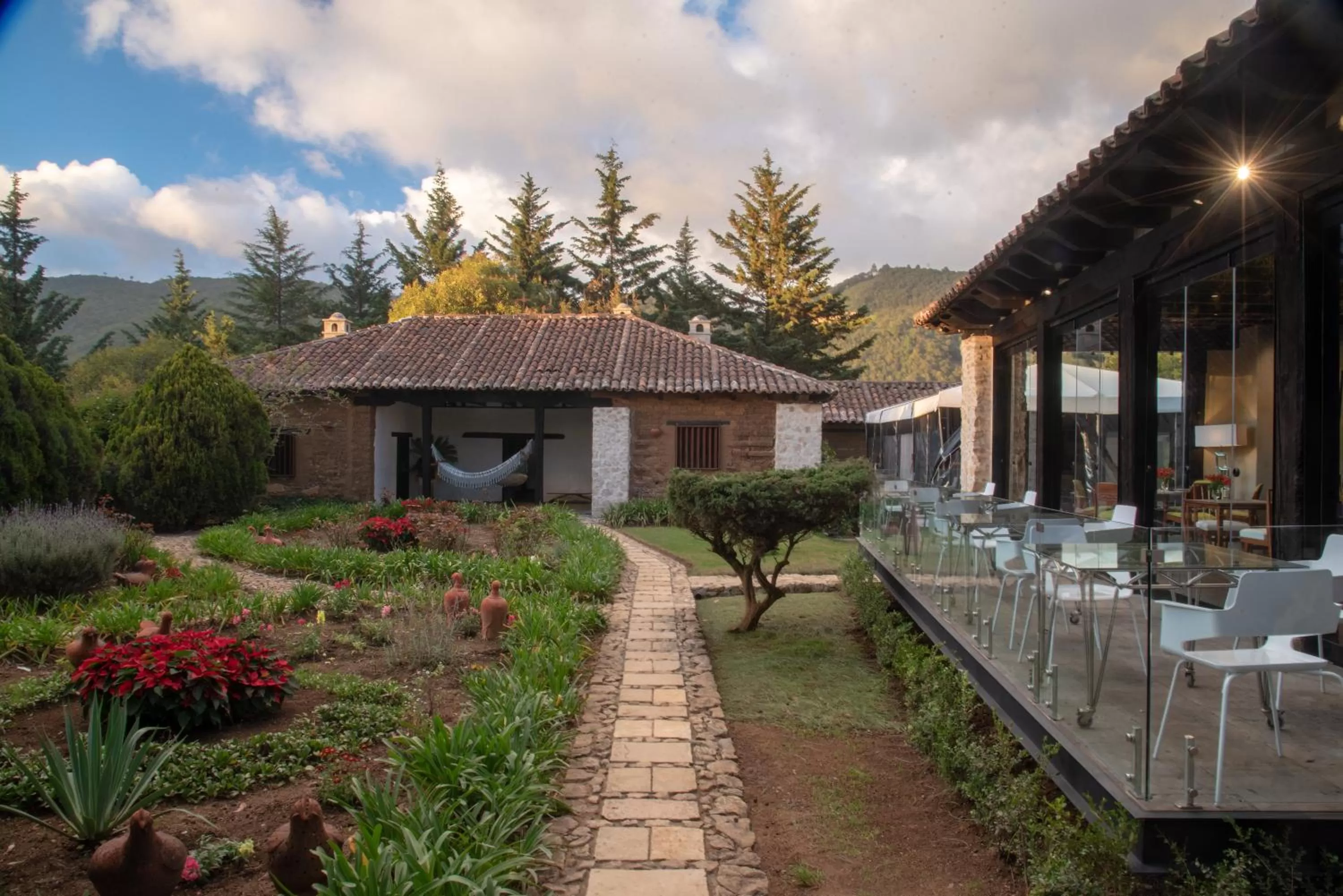 Garden view, Property Building in Uvence Arte + Hotel