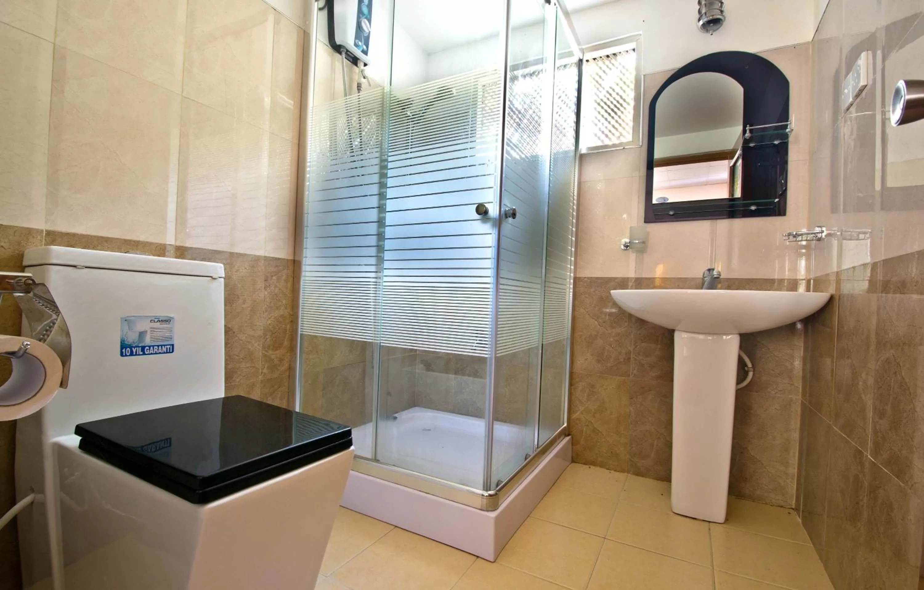 Bathroom in Kandy Riverside Villa