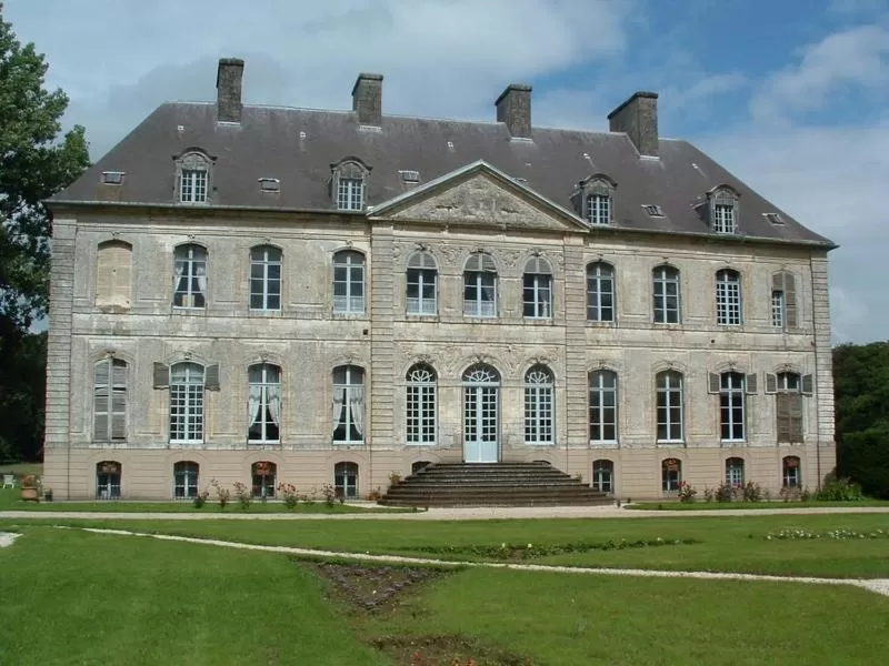 Property Building in Château de Couin