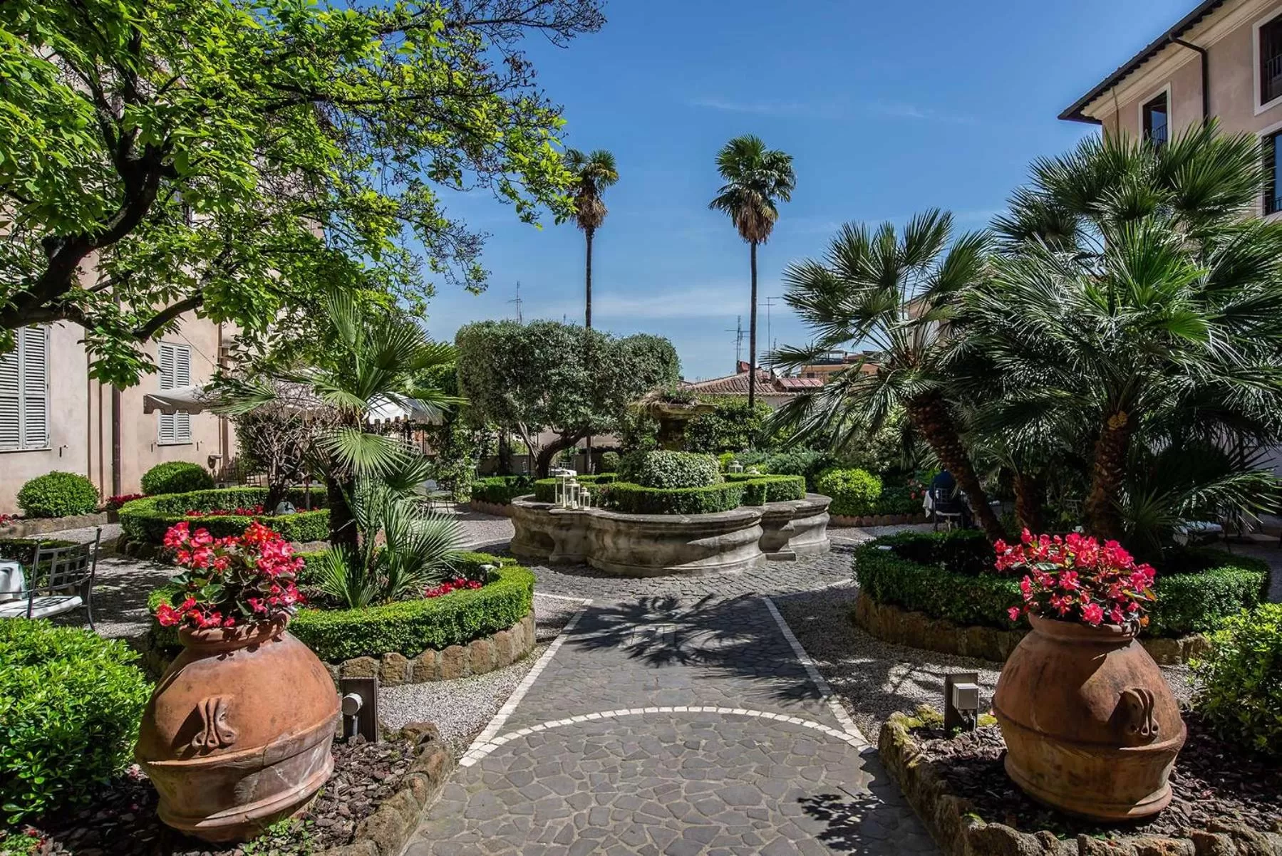 Garden in Donna Camilla Savelli - VRetreats