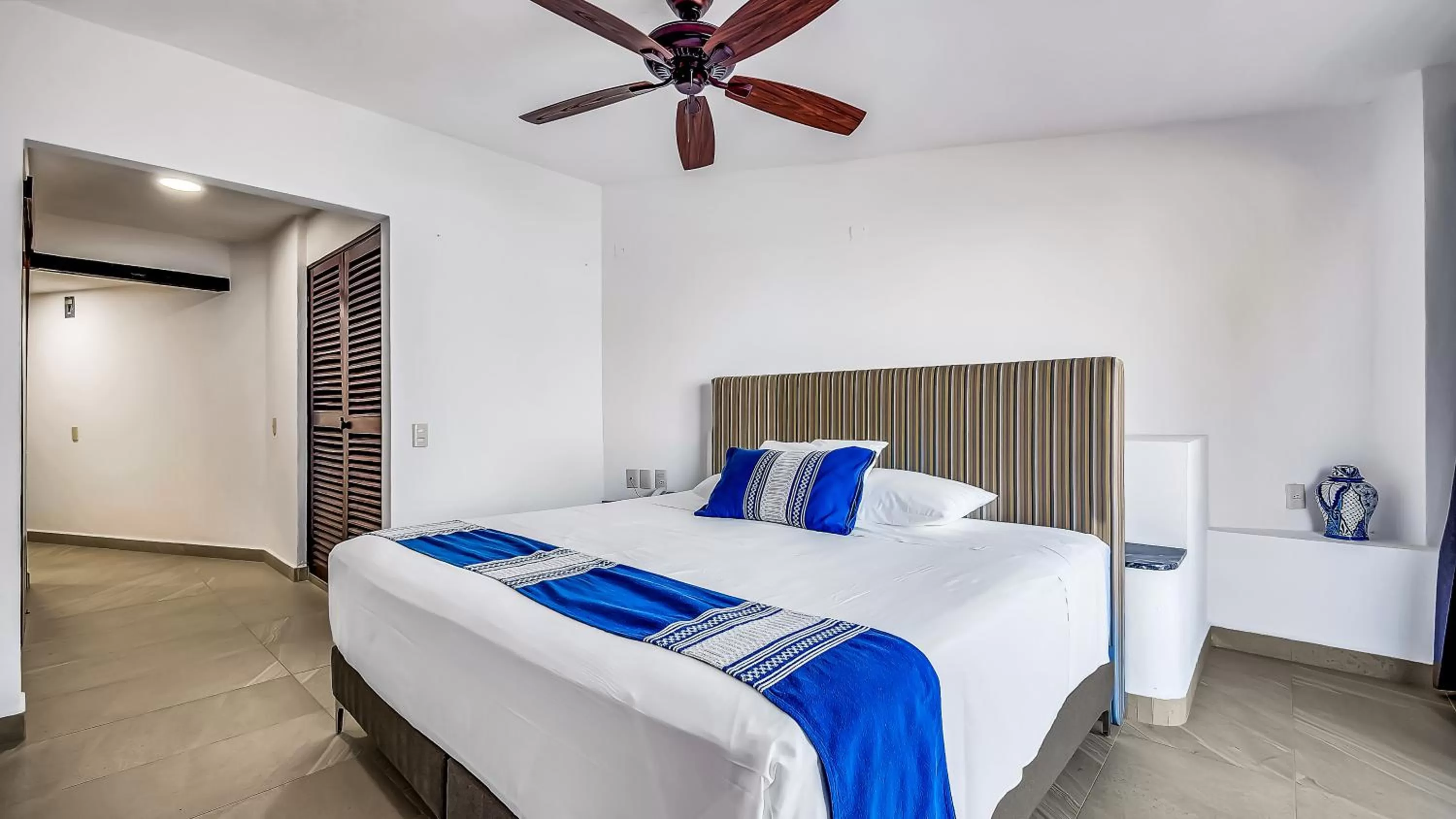 Bedroom, Bed in Marboka Hotel & Suites