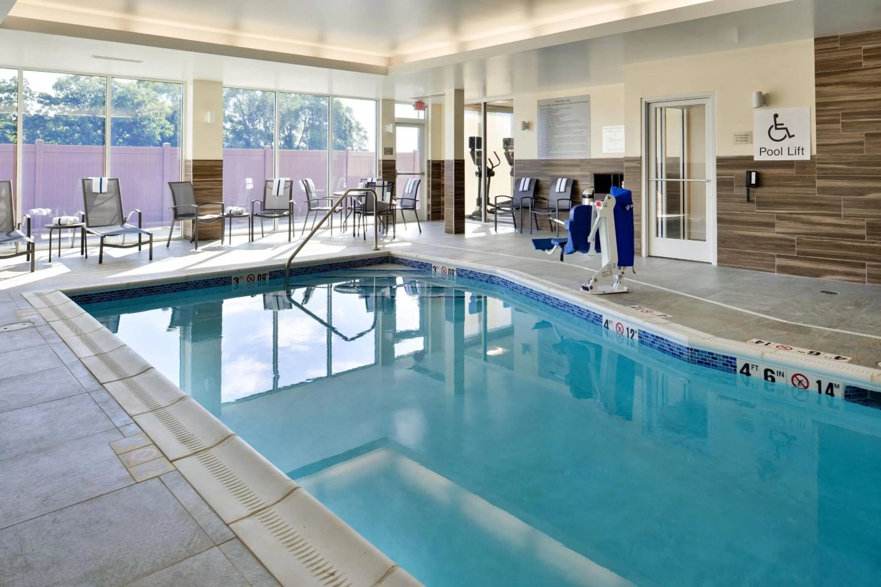 Swimming pool in Fairfield Inn and Suites by Marriott Minneapolis Shakopee