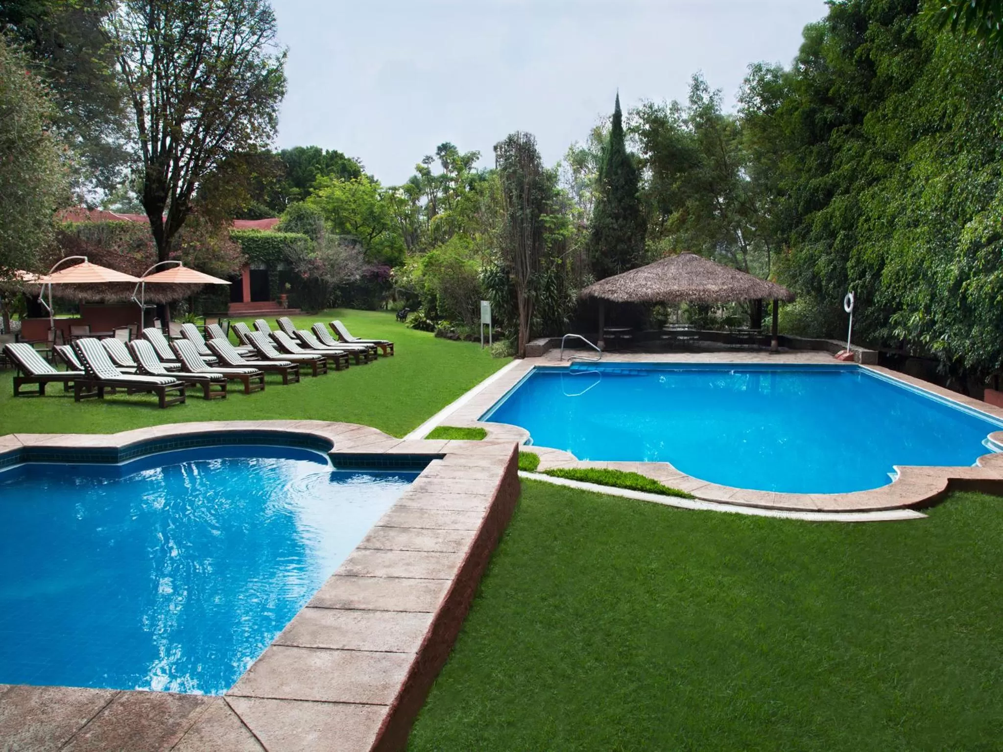 Swimming pool in Hotel Racquet Cuernavaca
