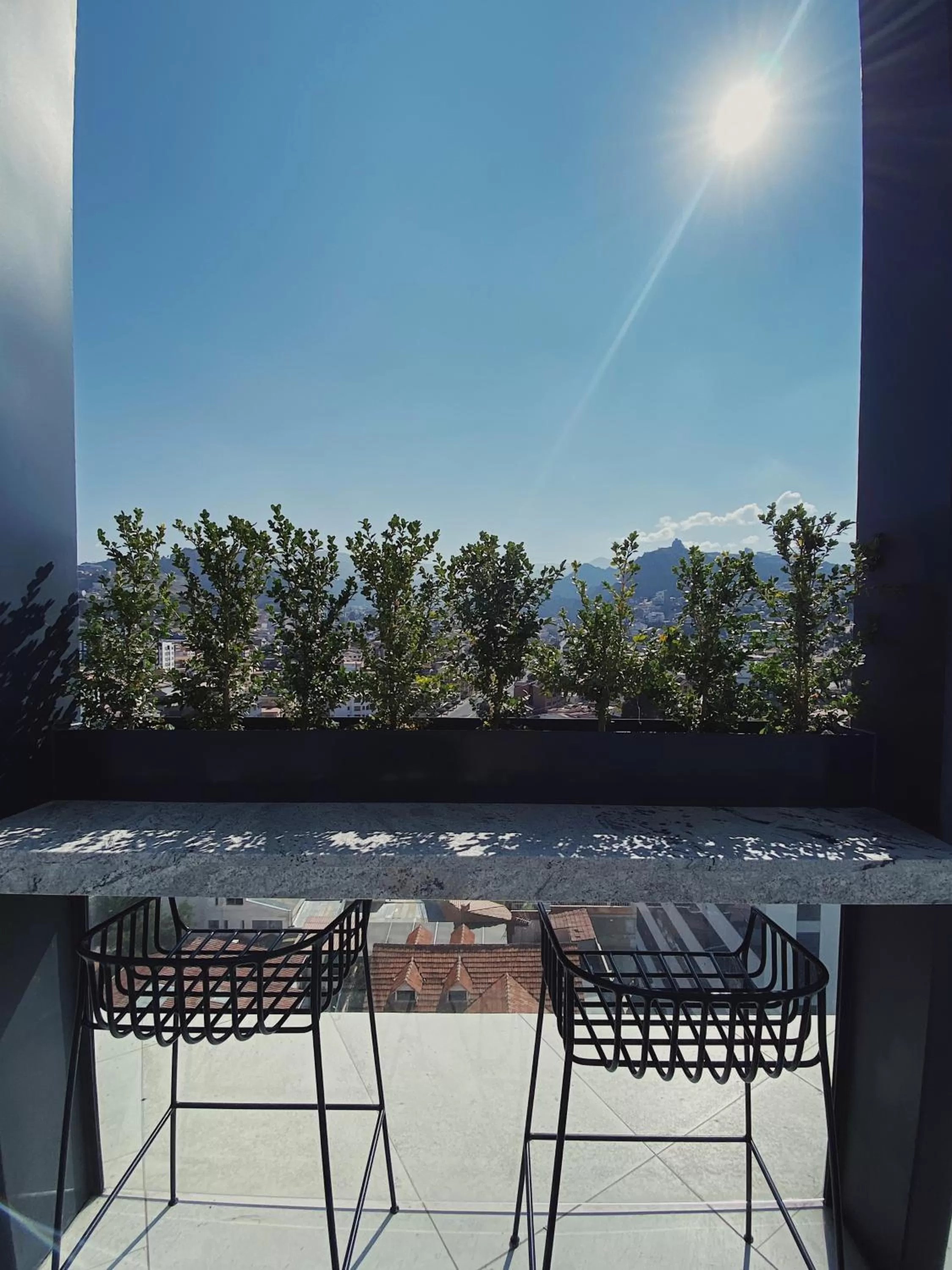 Balcony/Terrace in Met Hotel