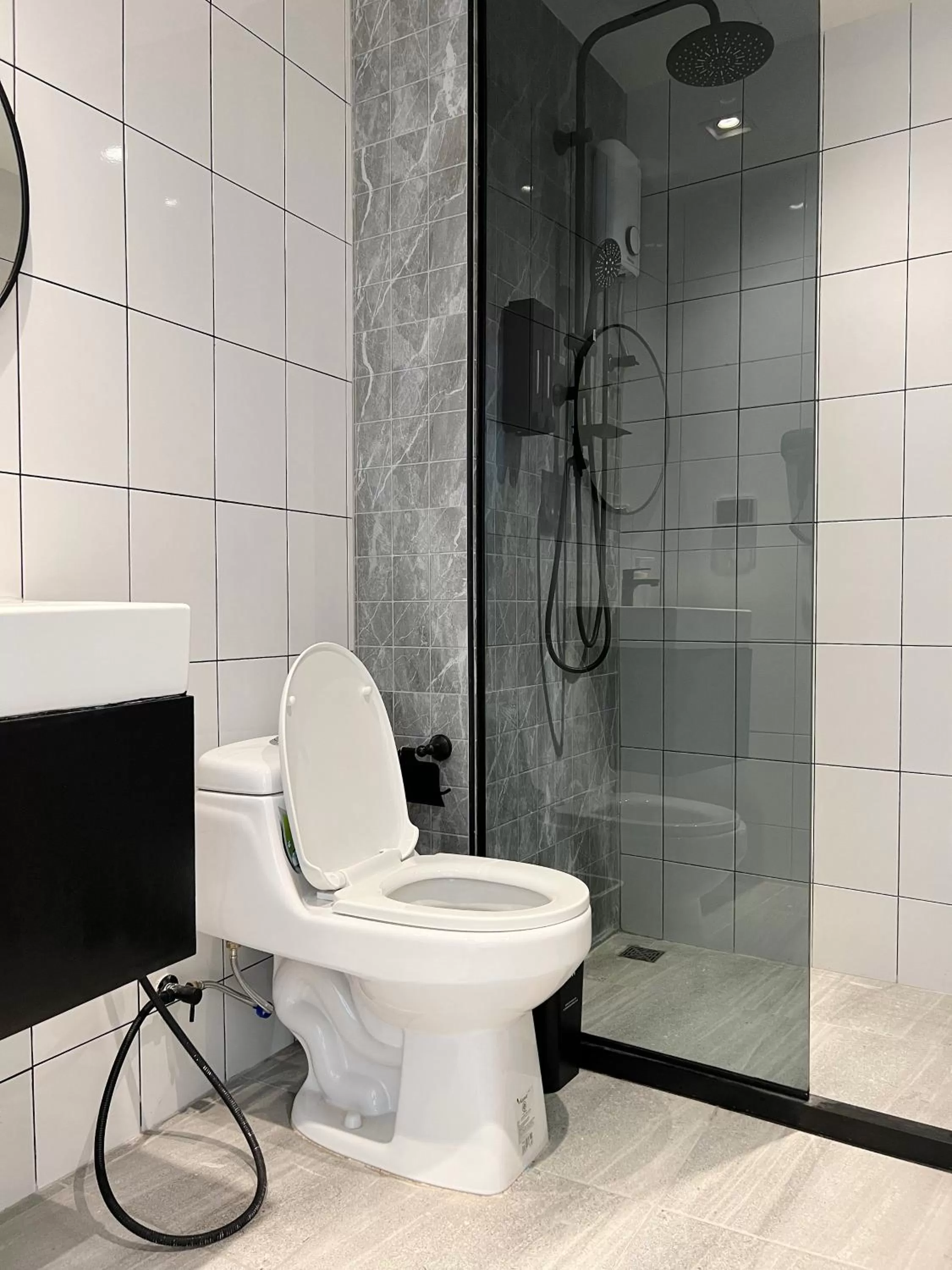 Toilet in Ascella Bangkok Hotel