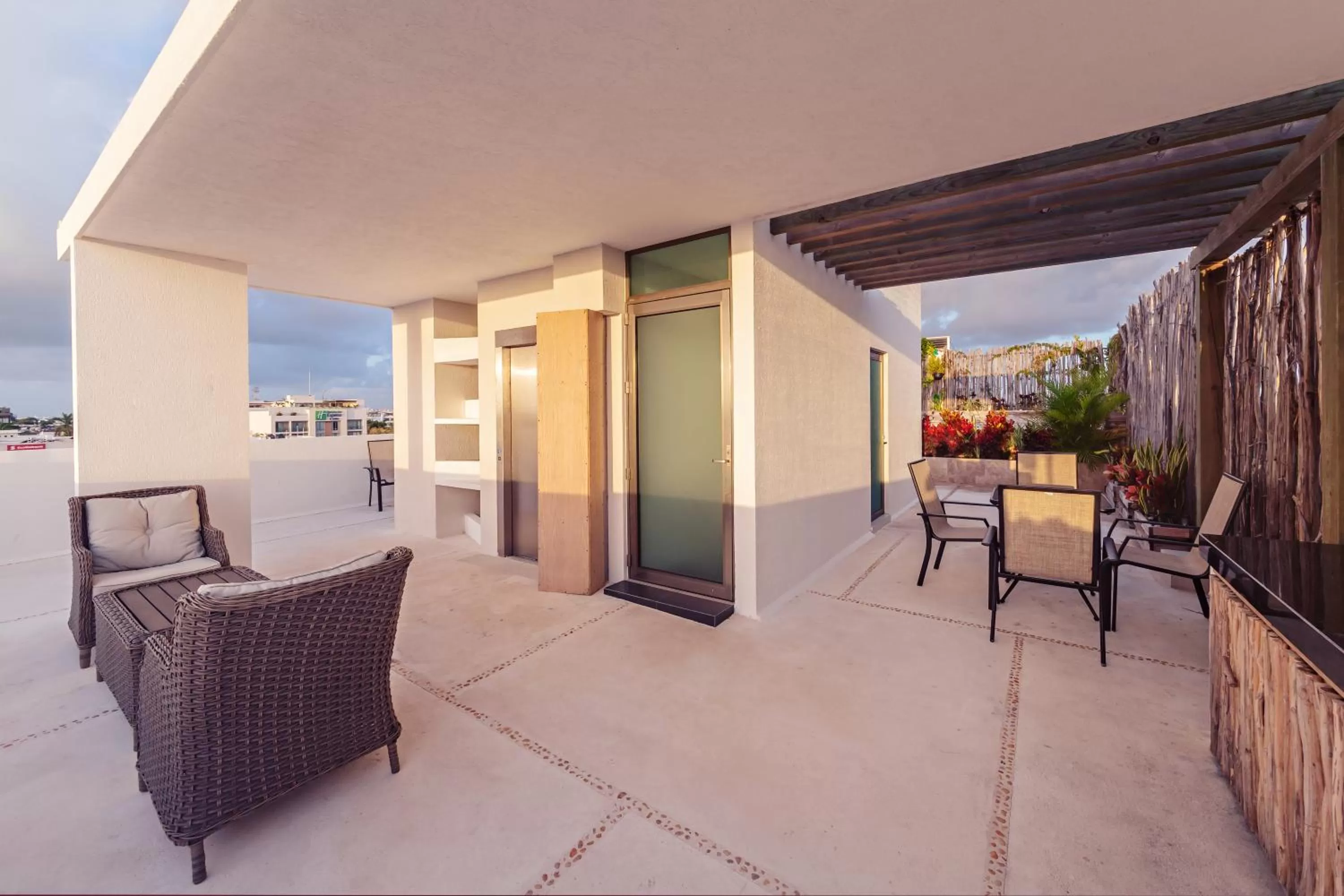 Balcony/Terrace in Mararena Family Apartments & Long Stay Living - Steps from 5th Avenue