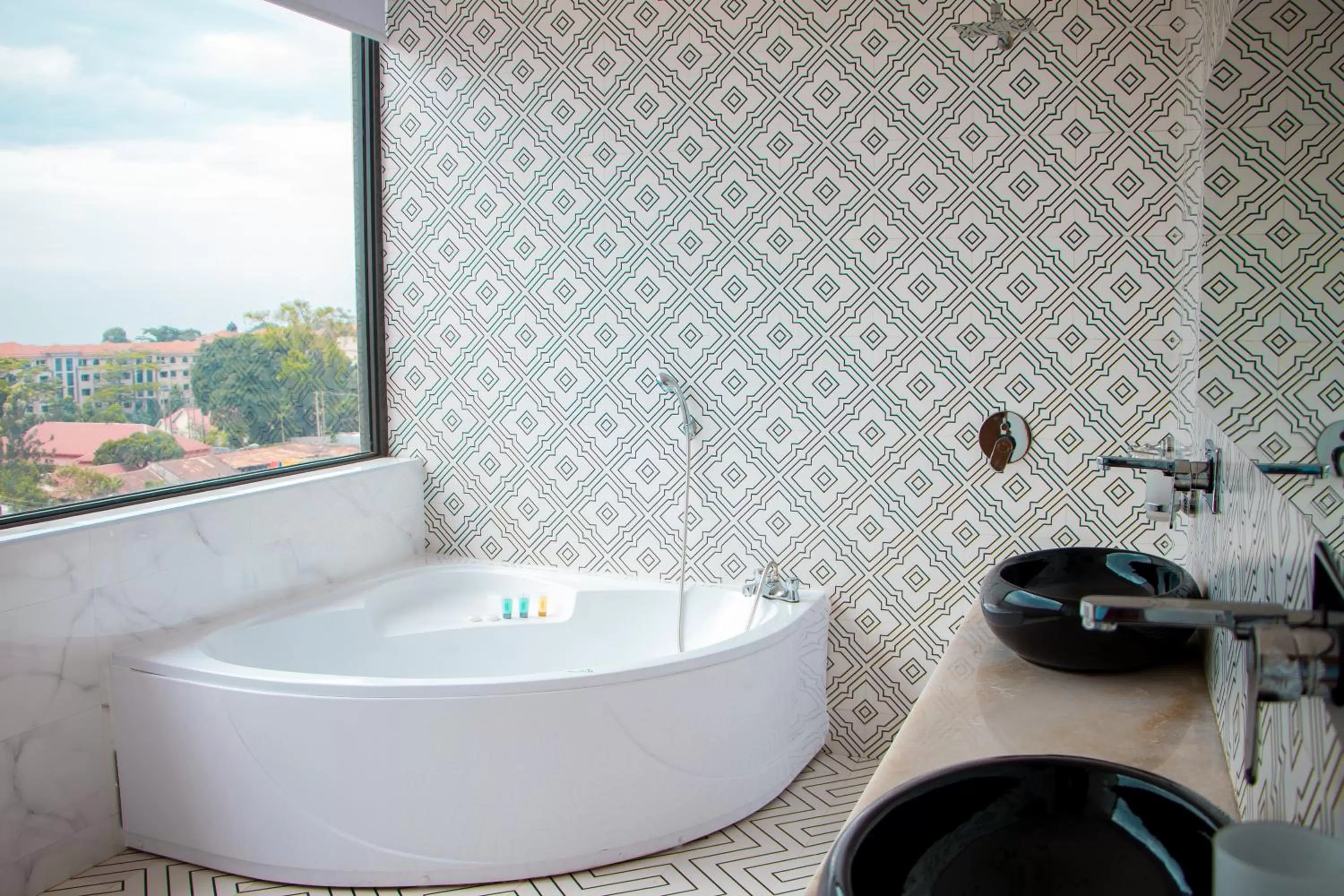 Bathroom in Hotel Horizon Entebbe