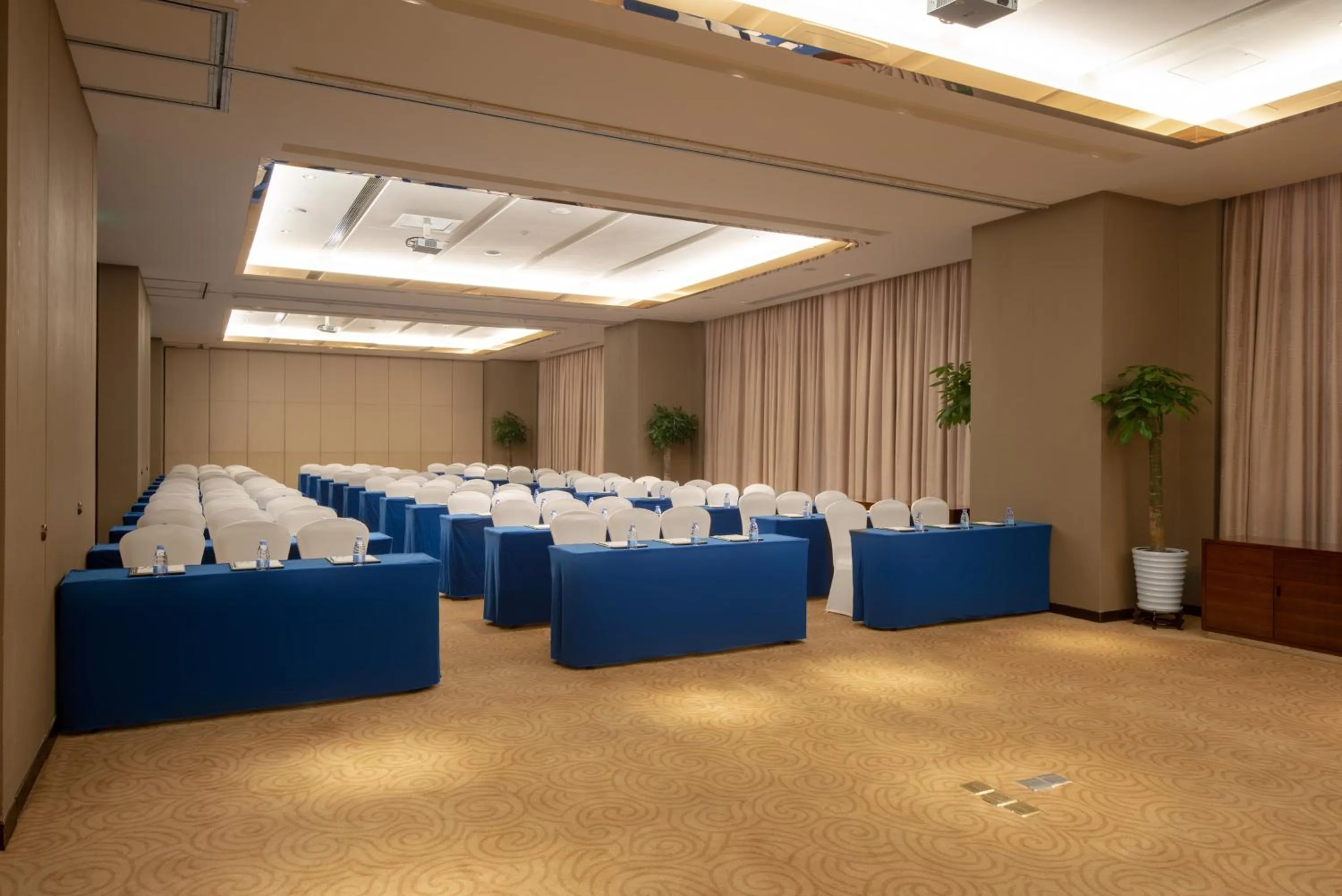 Meeting/conference room in Junluxe Hotel Guangzhou Science City