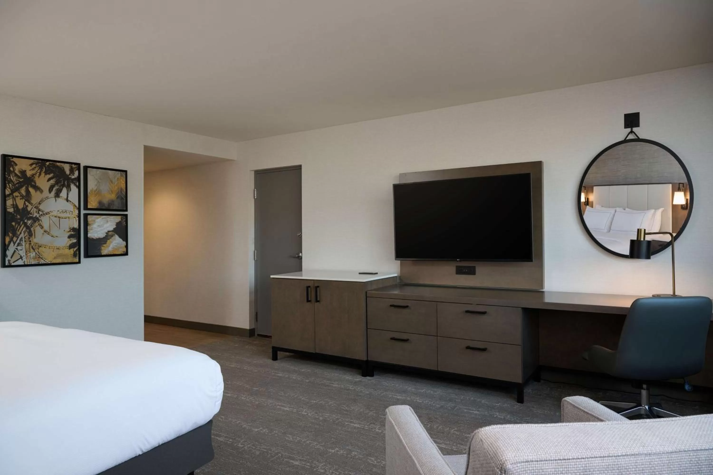 Bedroom, Bed in Doubletree by Hilton Buena Park