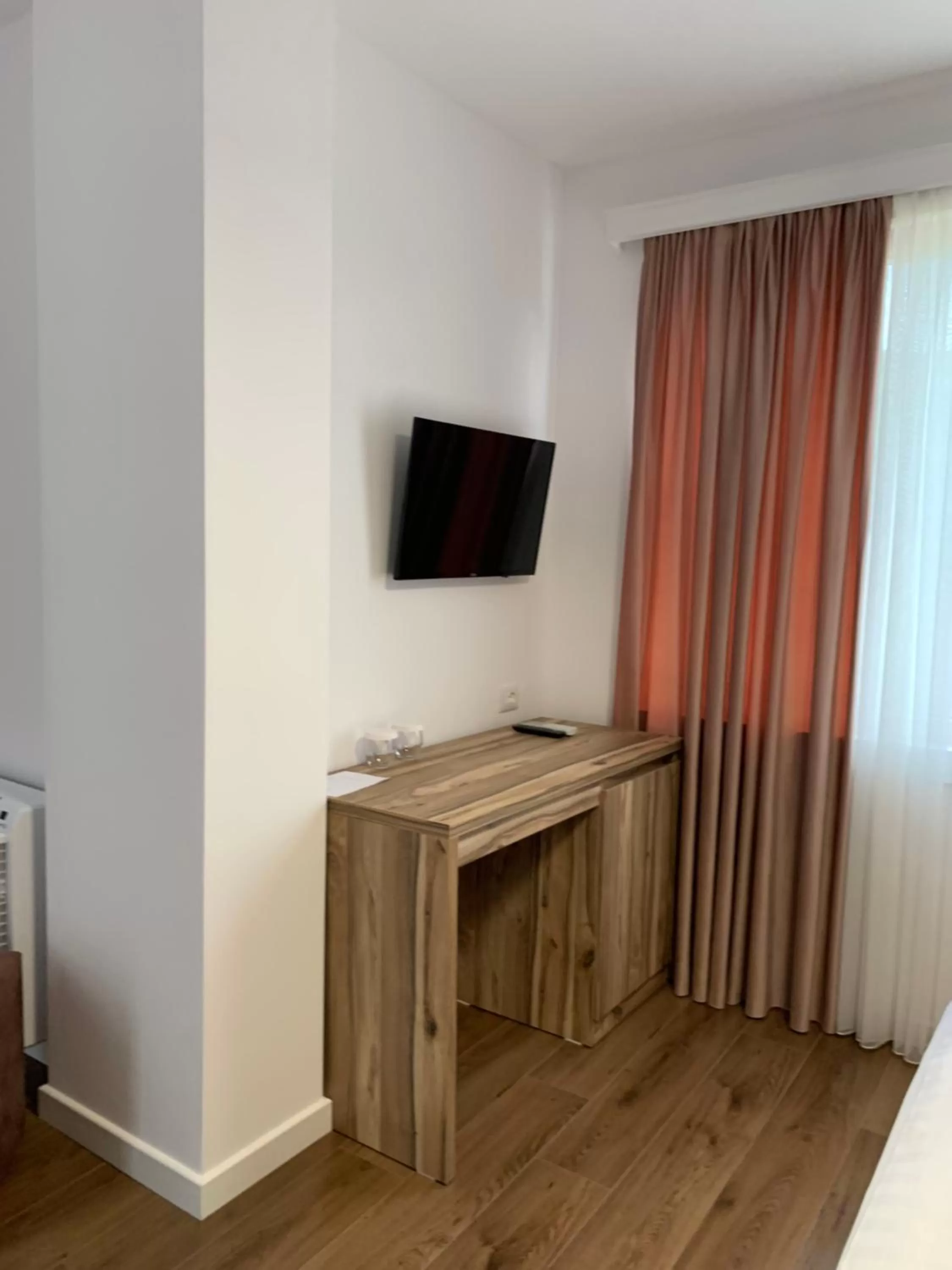 TV and multimedia in Grand Hotel Pogradec