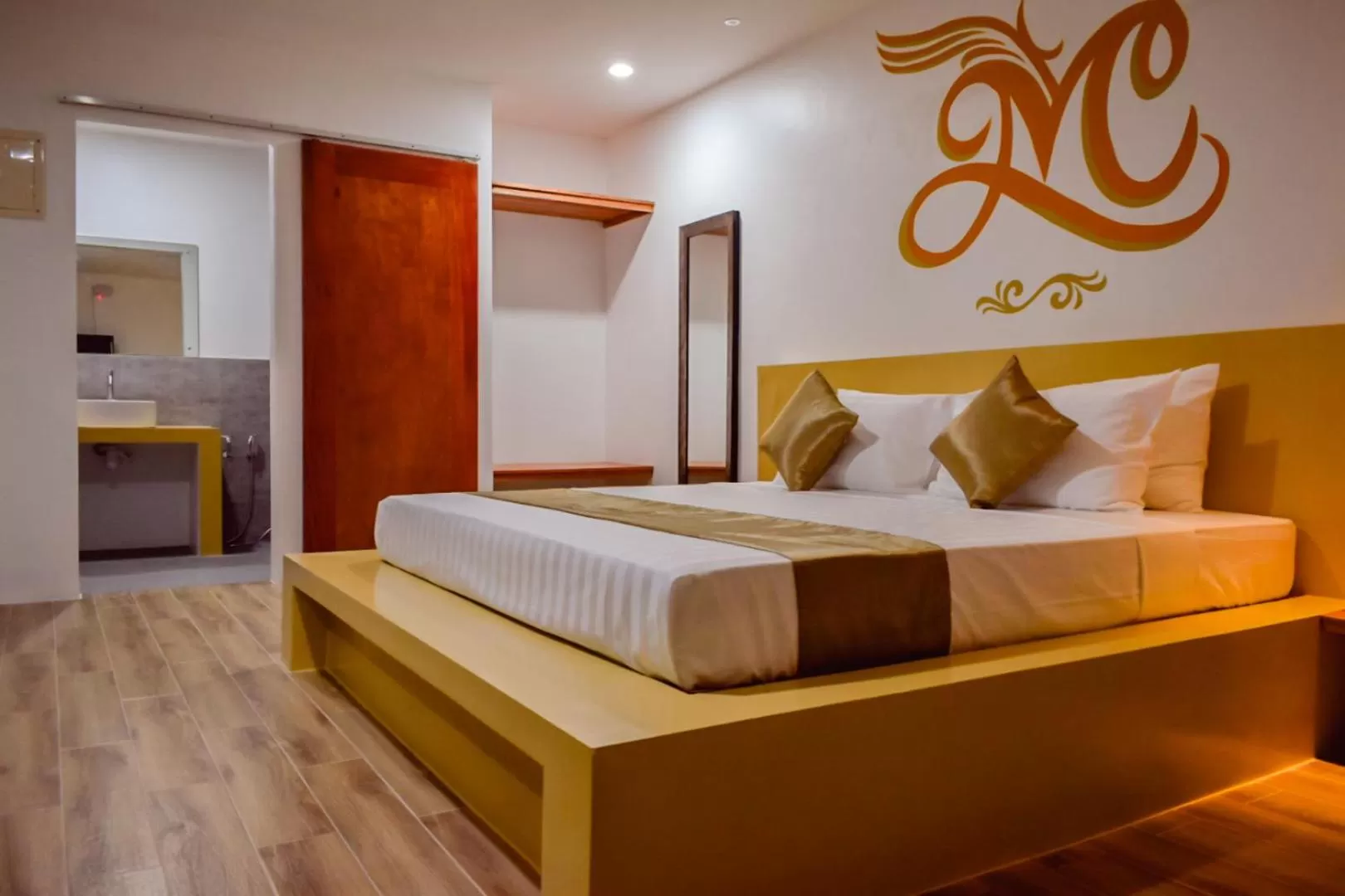 Photo of the whole room, Bed in Montecarlo Villas Panglao