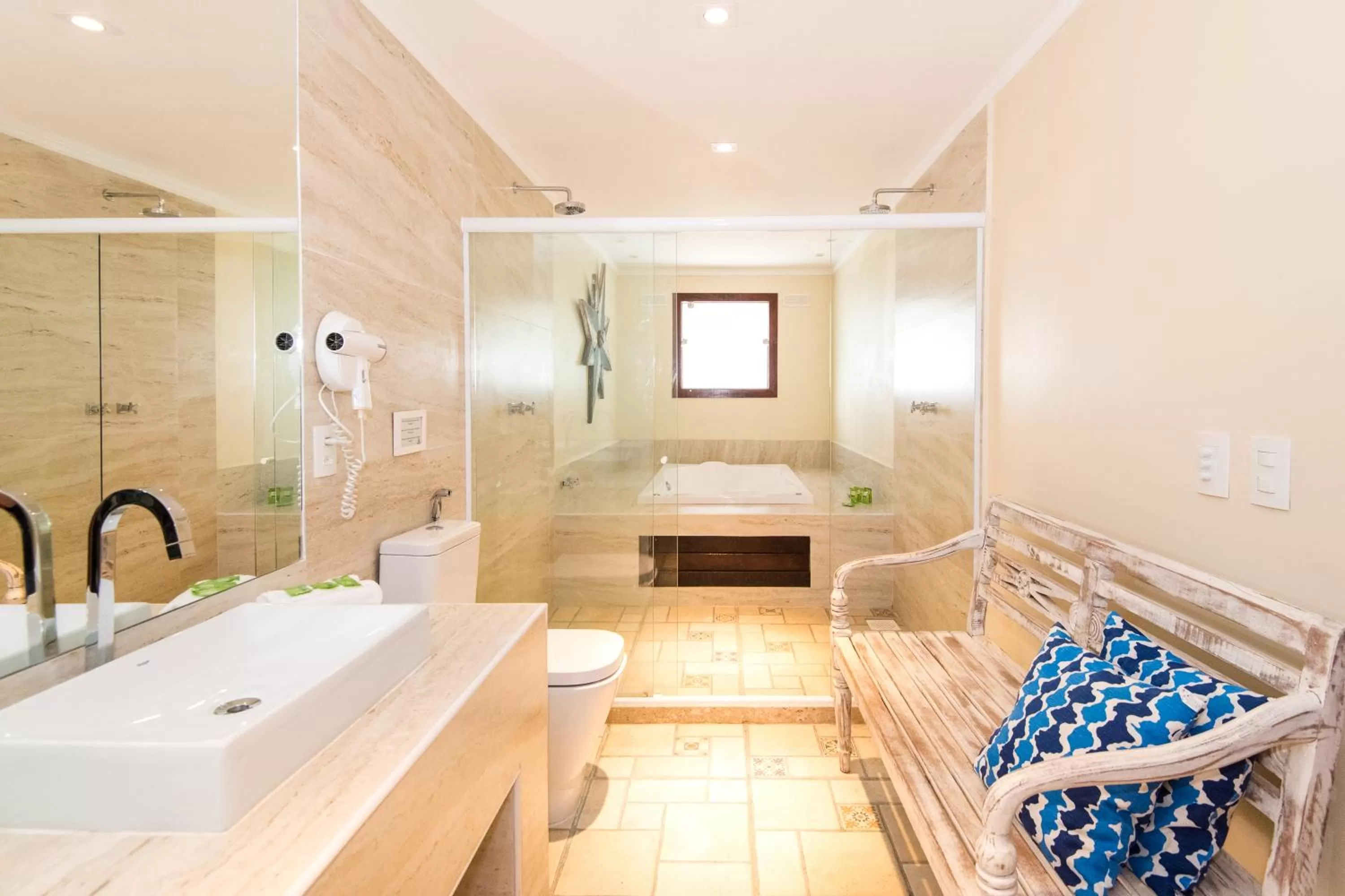 Bathroom in Pousada La Dolce Vita