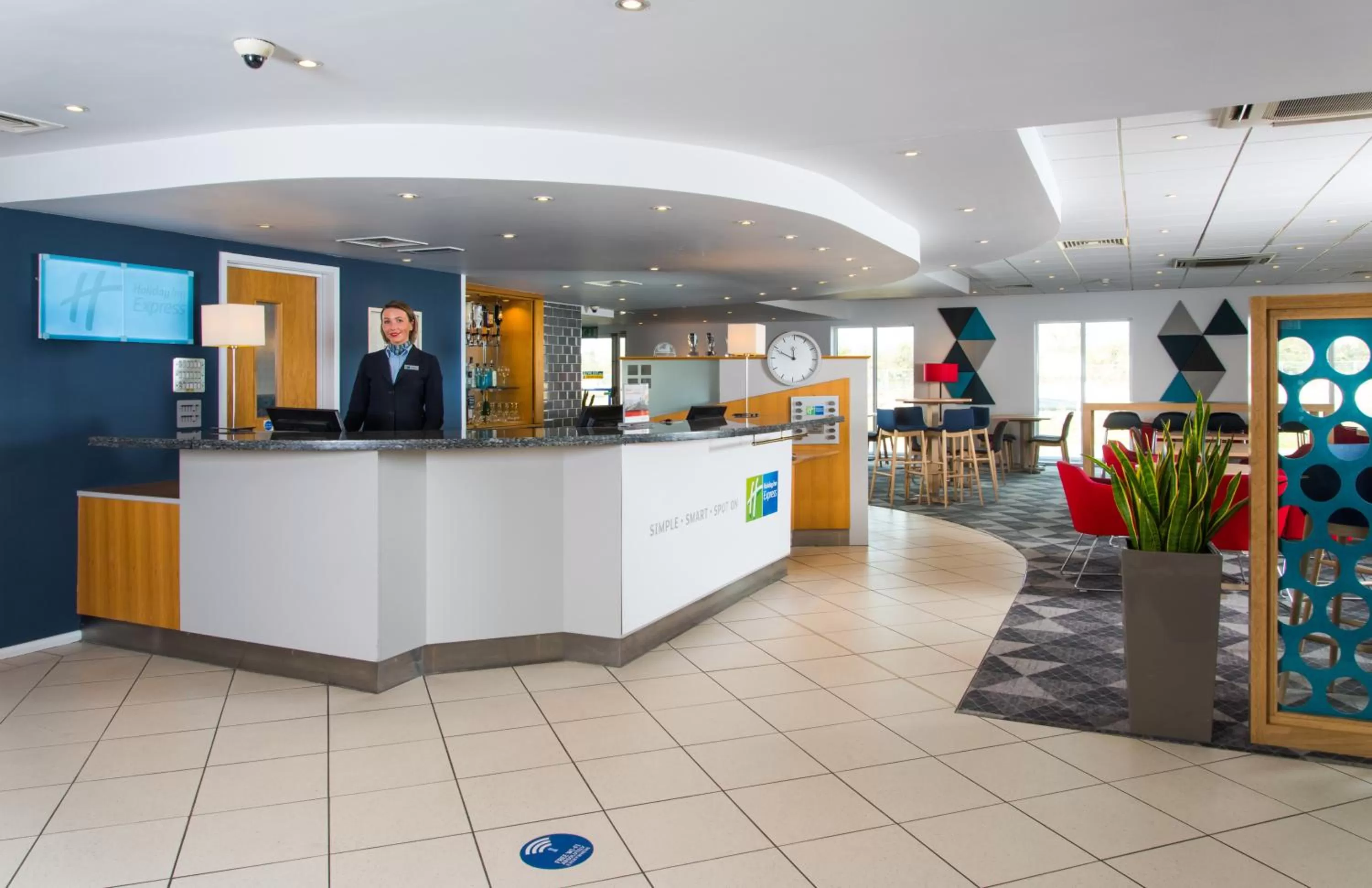 Lobby or reception in Holiday Inn Express Southampton West by IHG