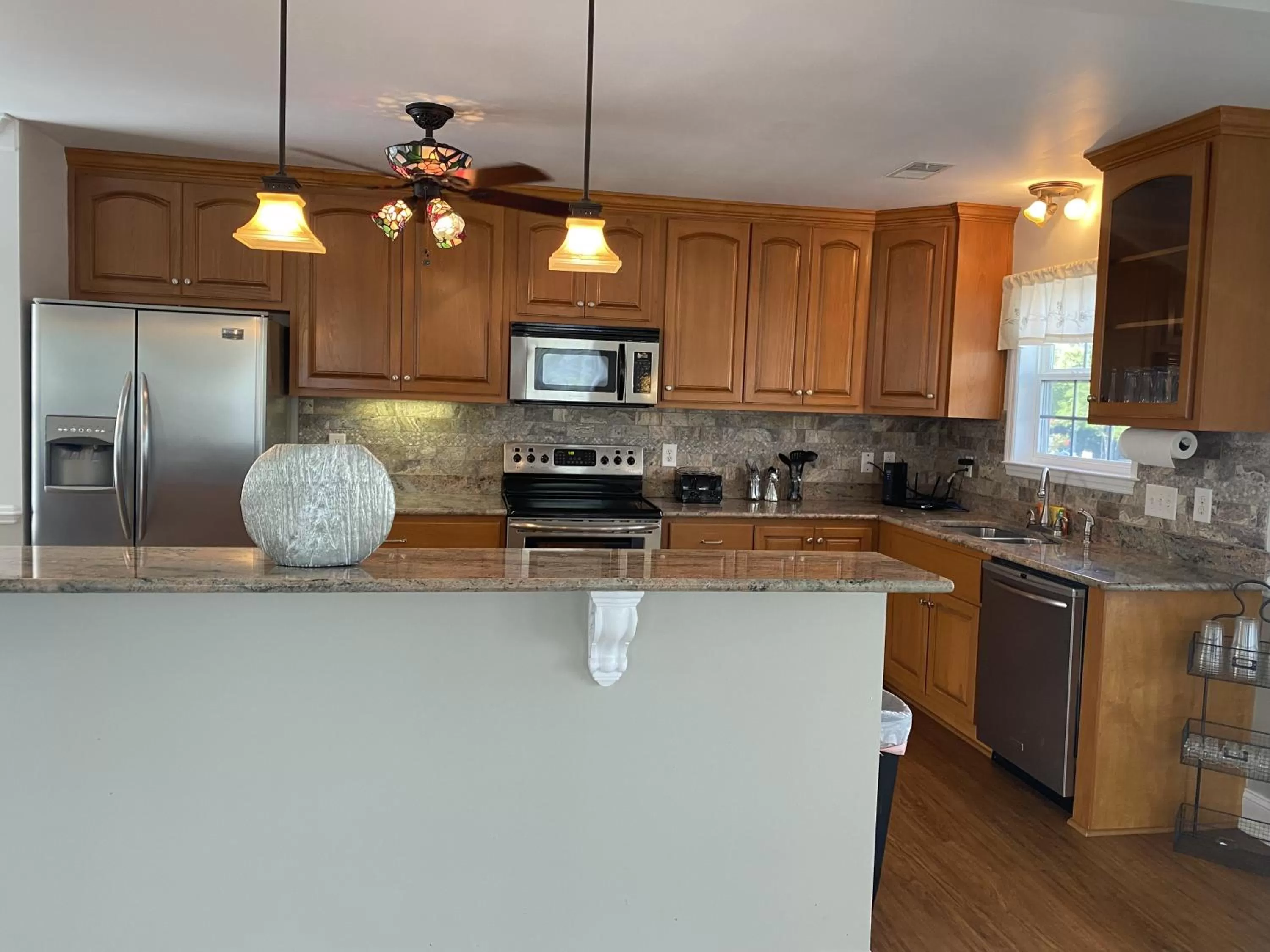 kitchen, Kitchen/Kitchenette in The Cypress Inn