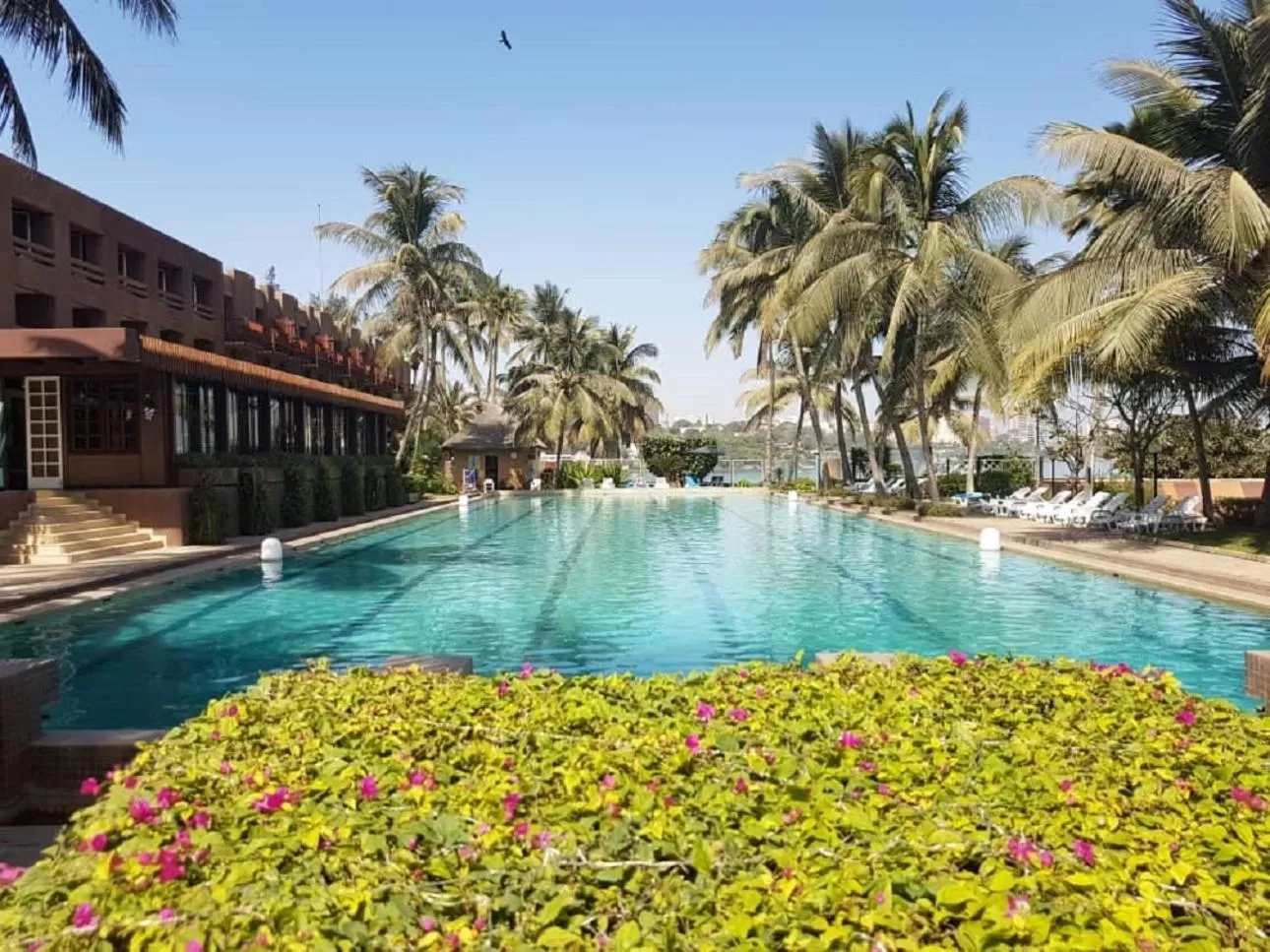 Swimming pool in Hotel Jardin Savana Dakar