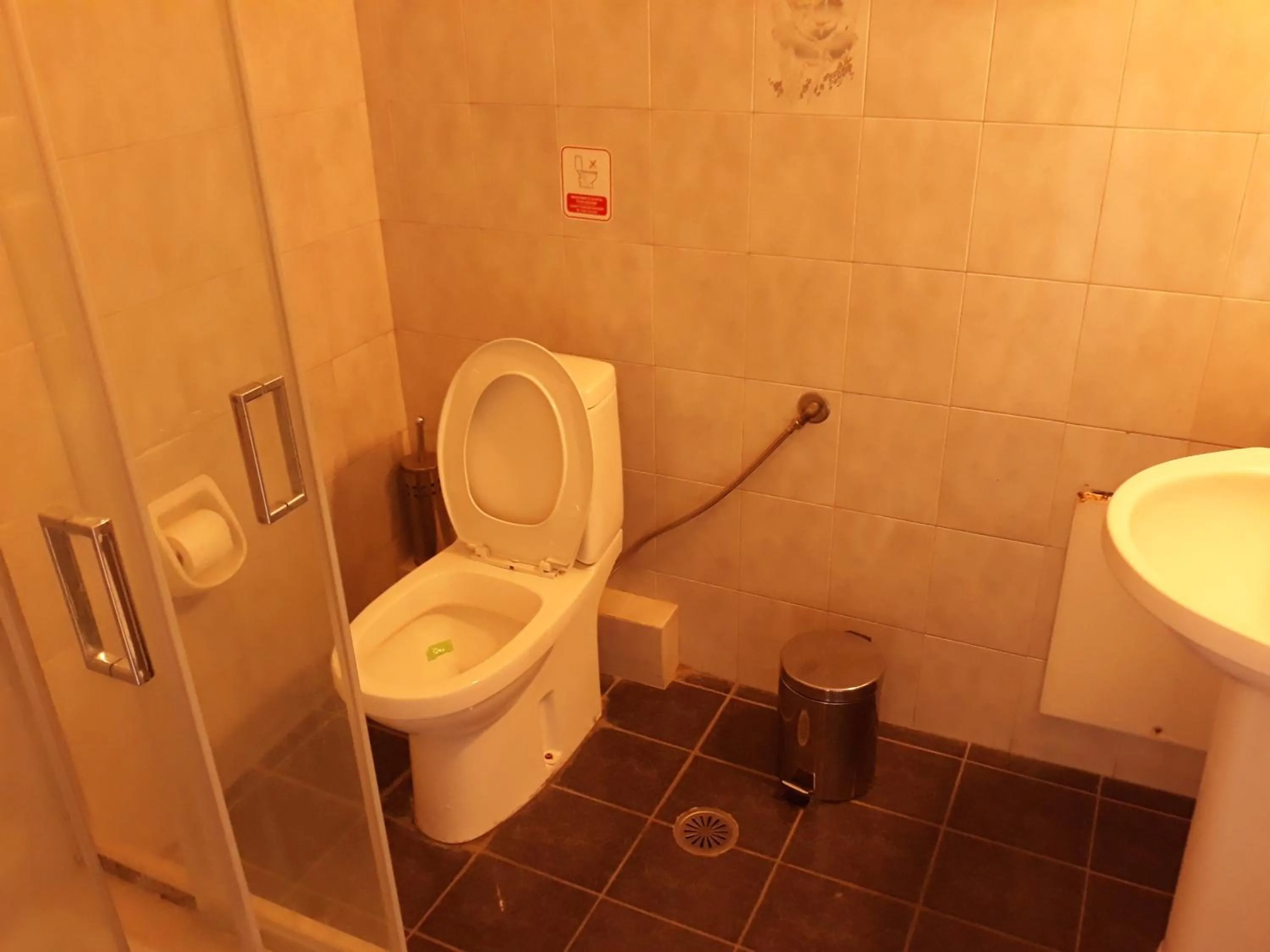 Bathroom in Miranta Hotel - Apartments & Studios