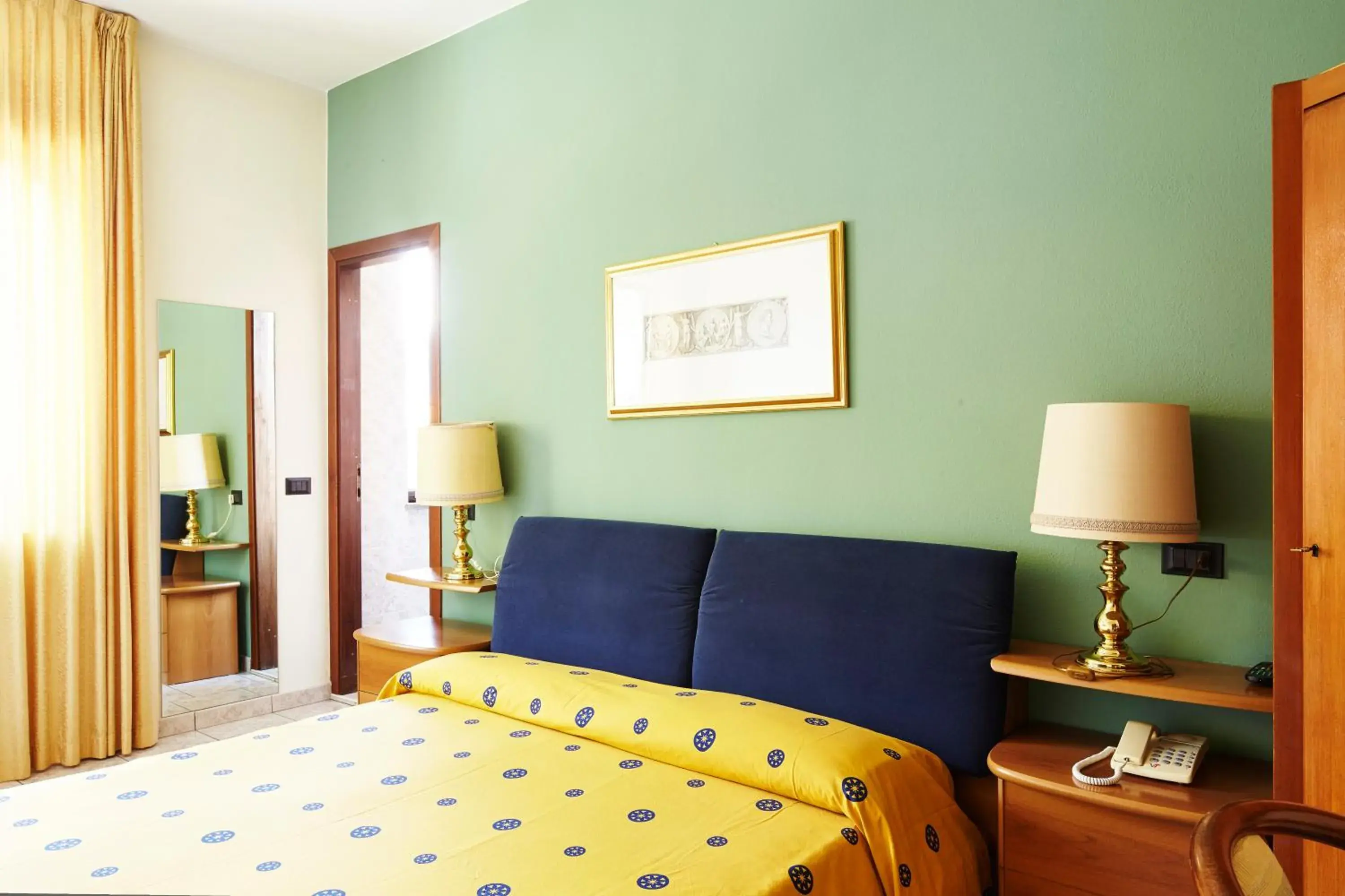 Double Room in Hotel 2000 Double Room in Hotel 2000