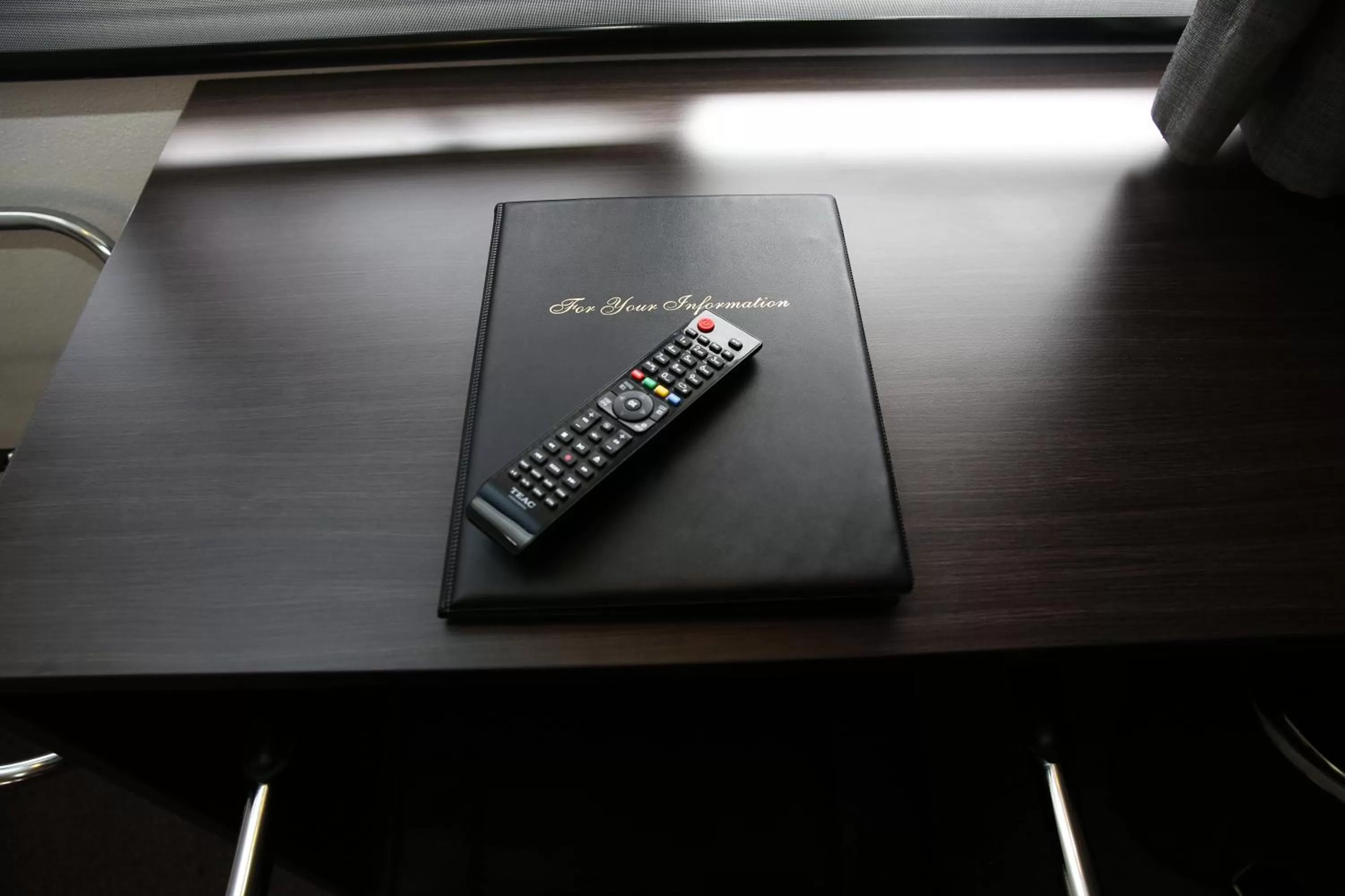 Photo of the whole room in White Manor Motel