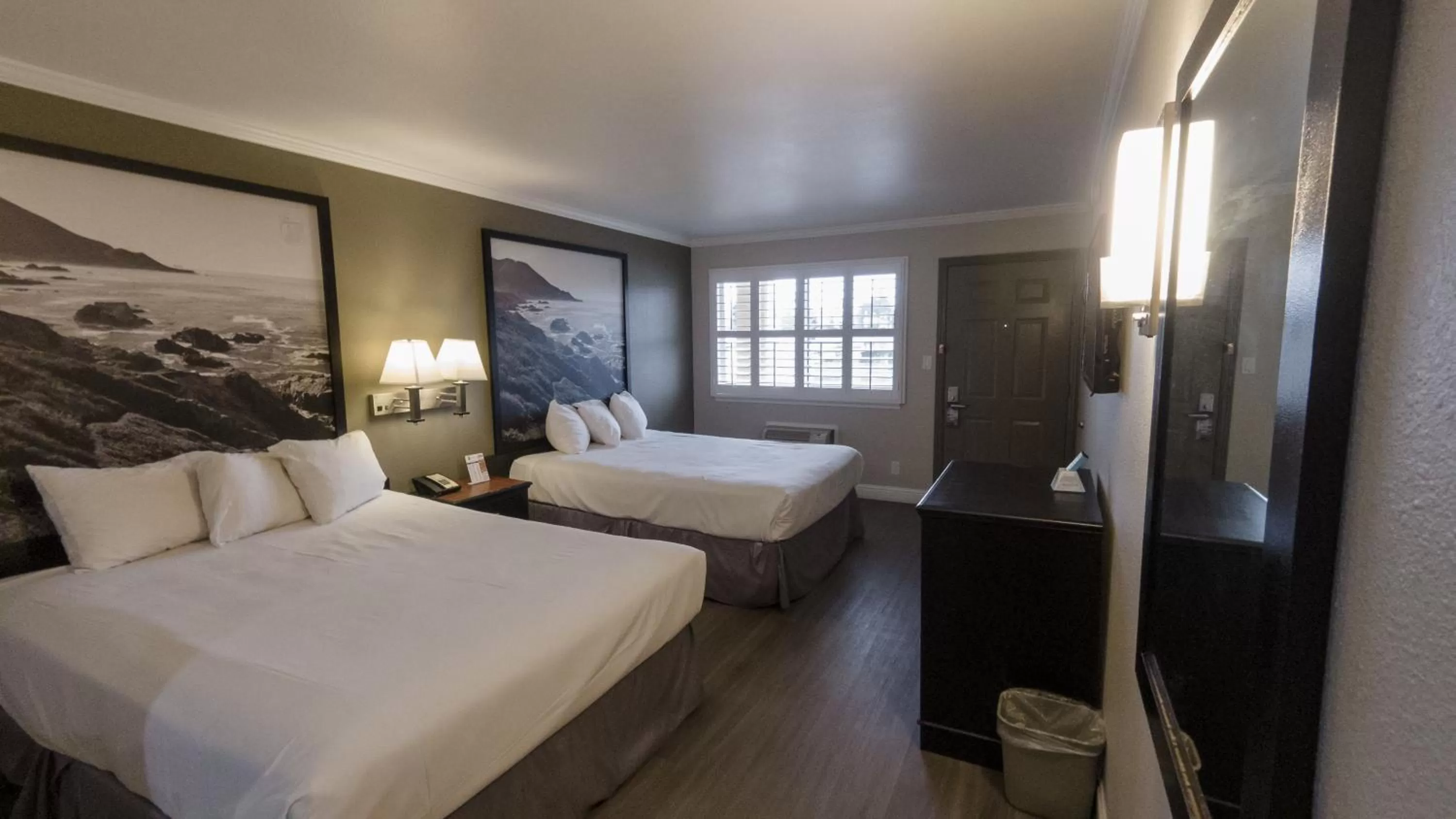 Bed in Super 8 by Wyndham Santa Cruz Beach