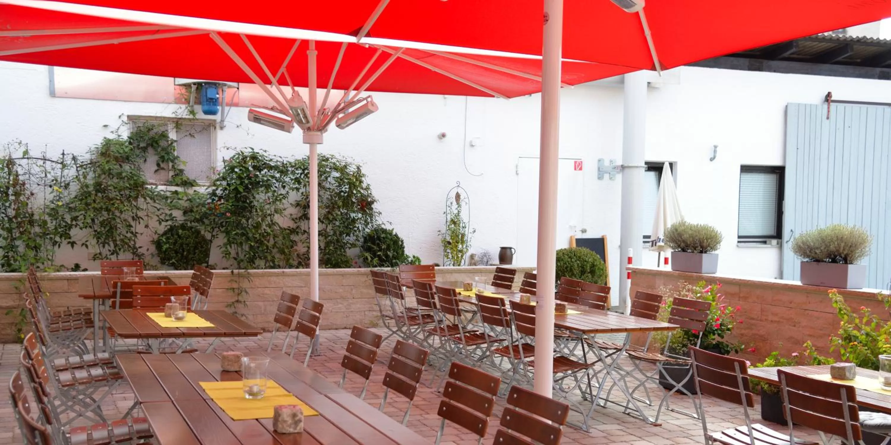 Patio, Restaurant/Places to Eat in Zum Bräu-Toni