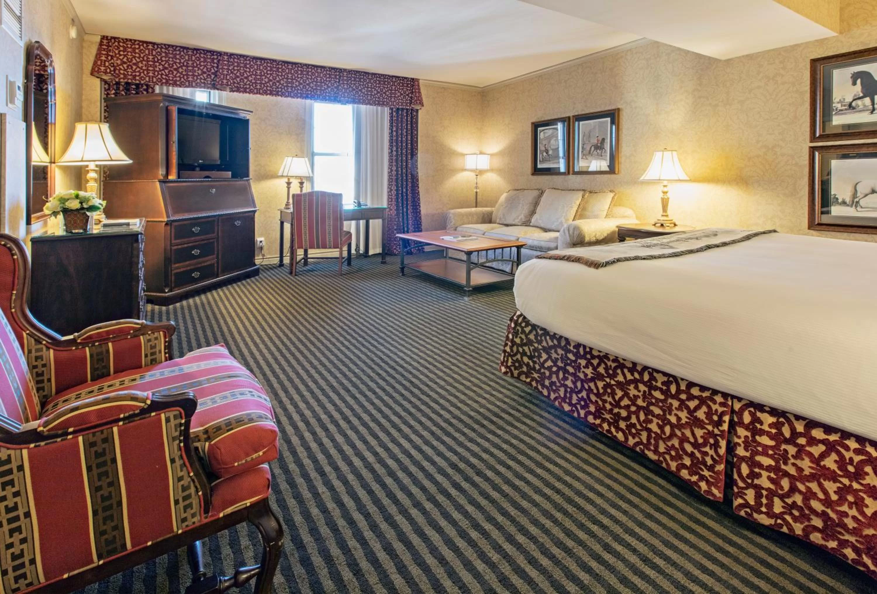 Bedroom, Bed in The Brown Hotel