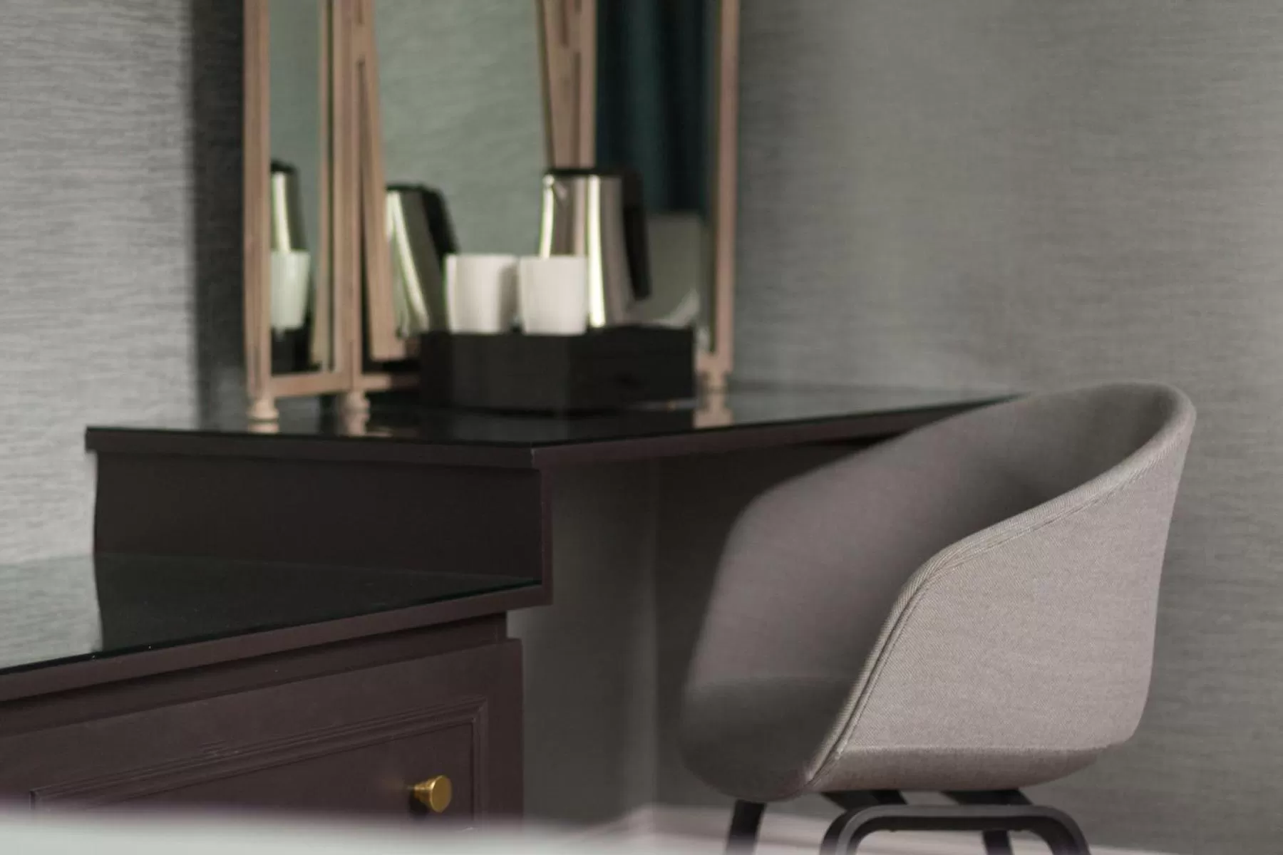 Coffee/tea facilities in Ascot House