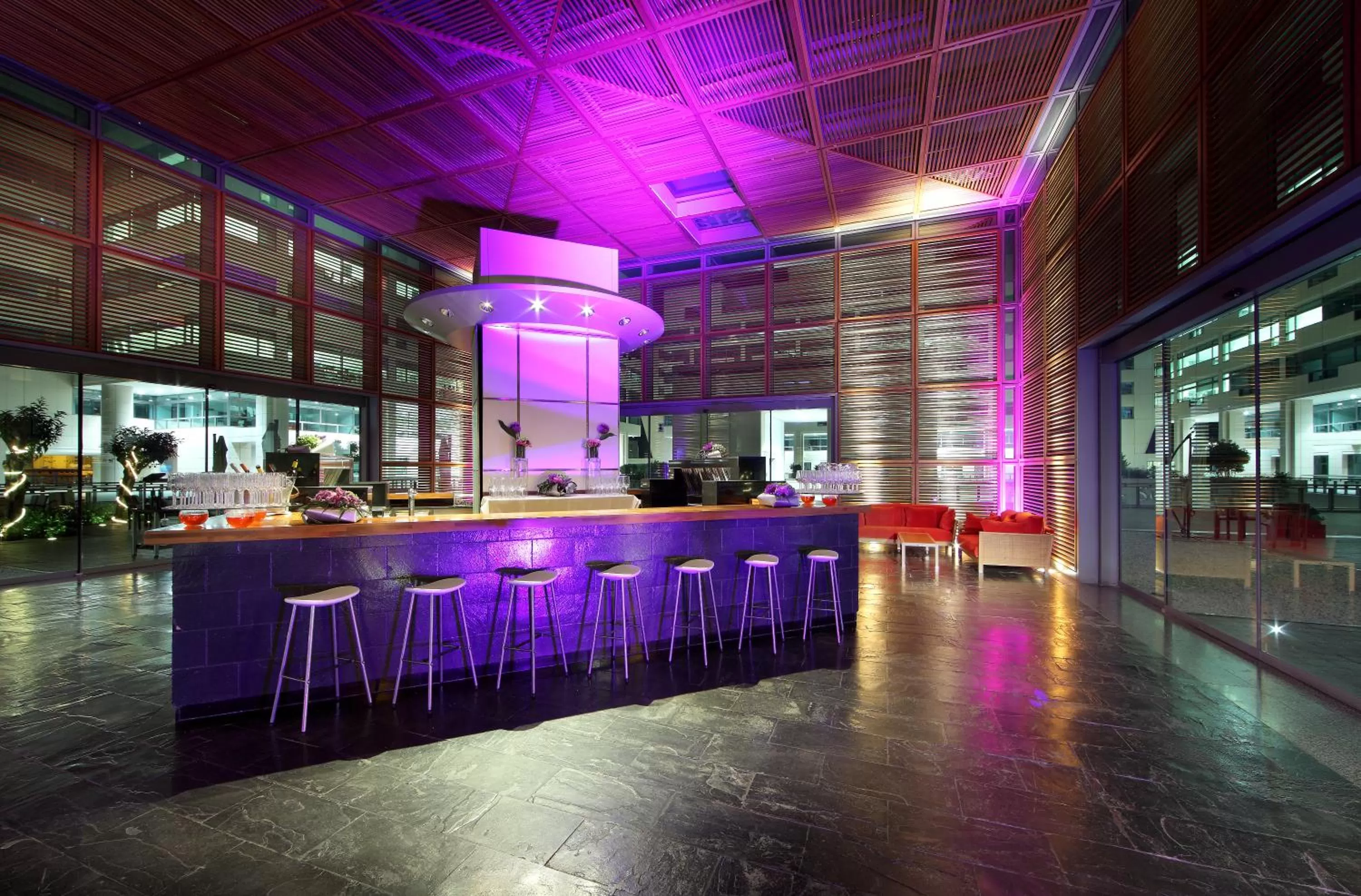 Lounge or bar in Eurostars Grand Marina Hotel GL