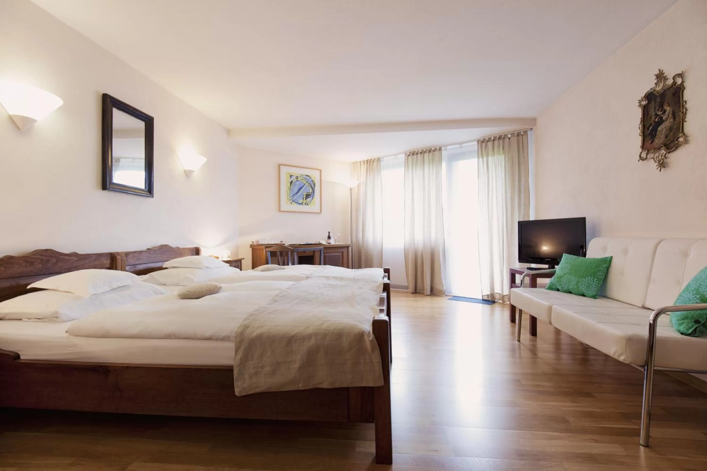 Photo of the whole room, Bed in Romantik Hotel Alte Vogtei