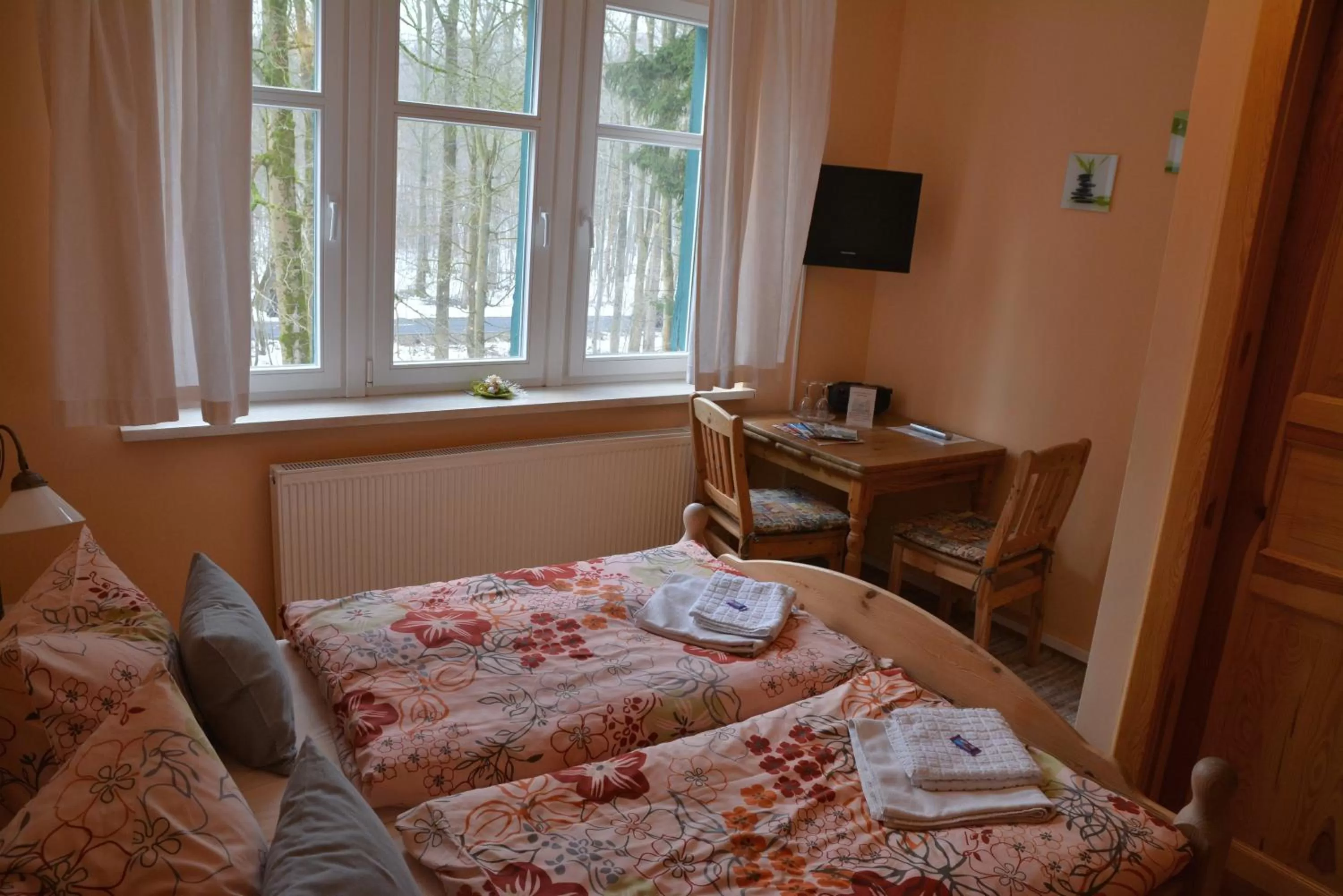 Bedroom, Bed in Landgasthof Alter Bahnhof